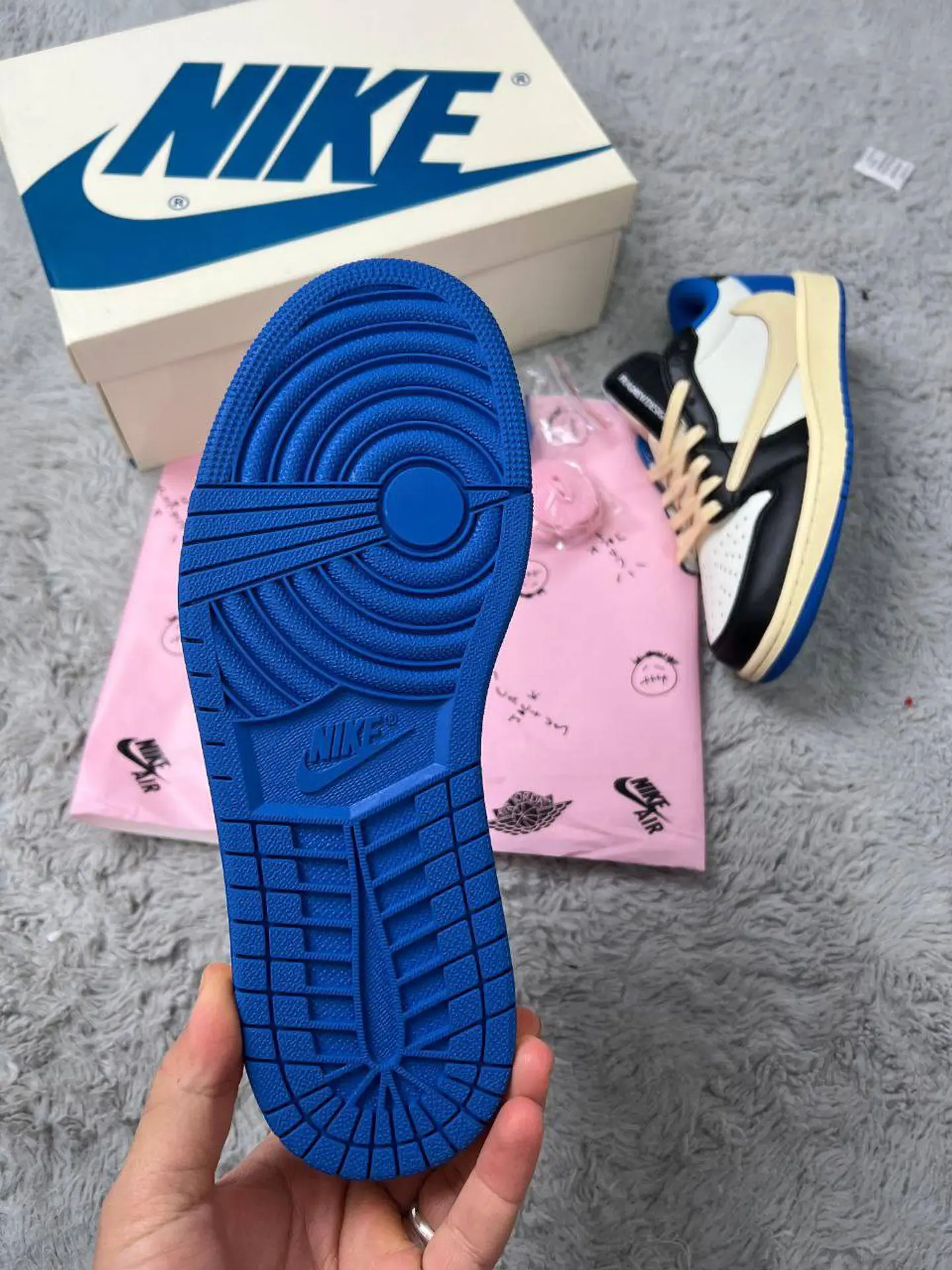 Sapatilhas Nike Air Jordan Travis Scott 2