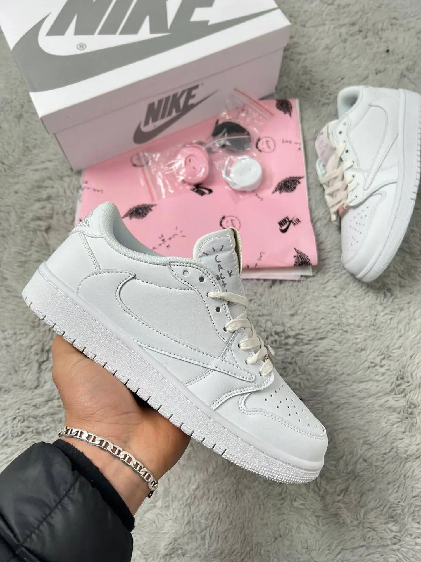 Sapatilhas Nike Air Jordan Travis Scott 1