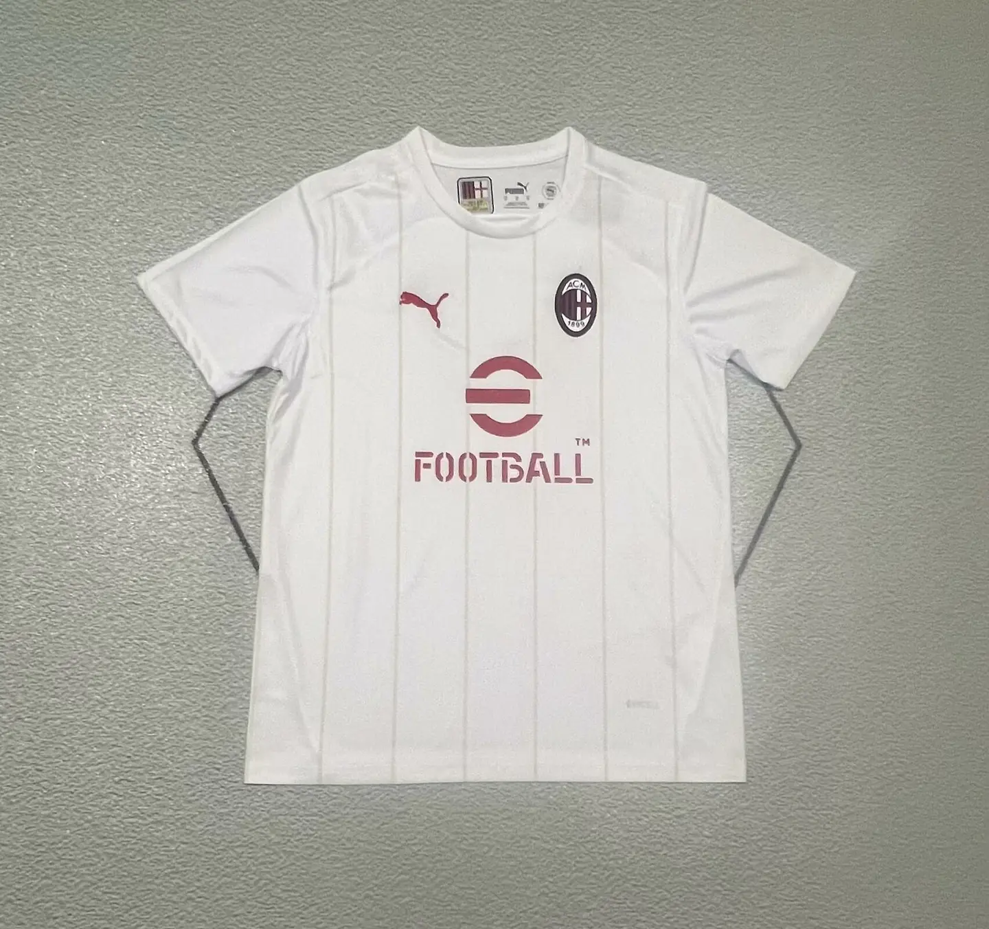 Camisola AC Milan Pré jogo  1