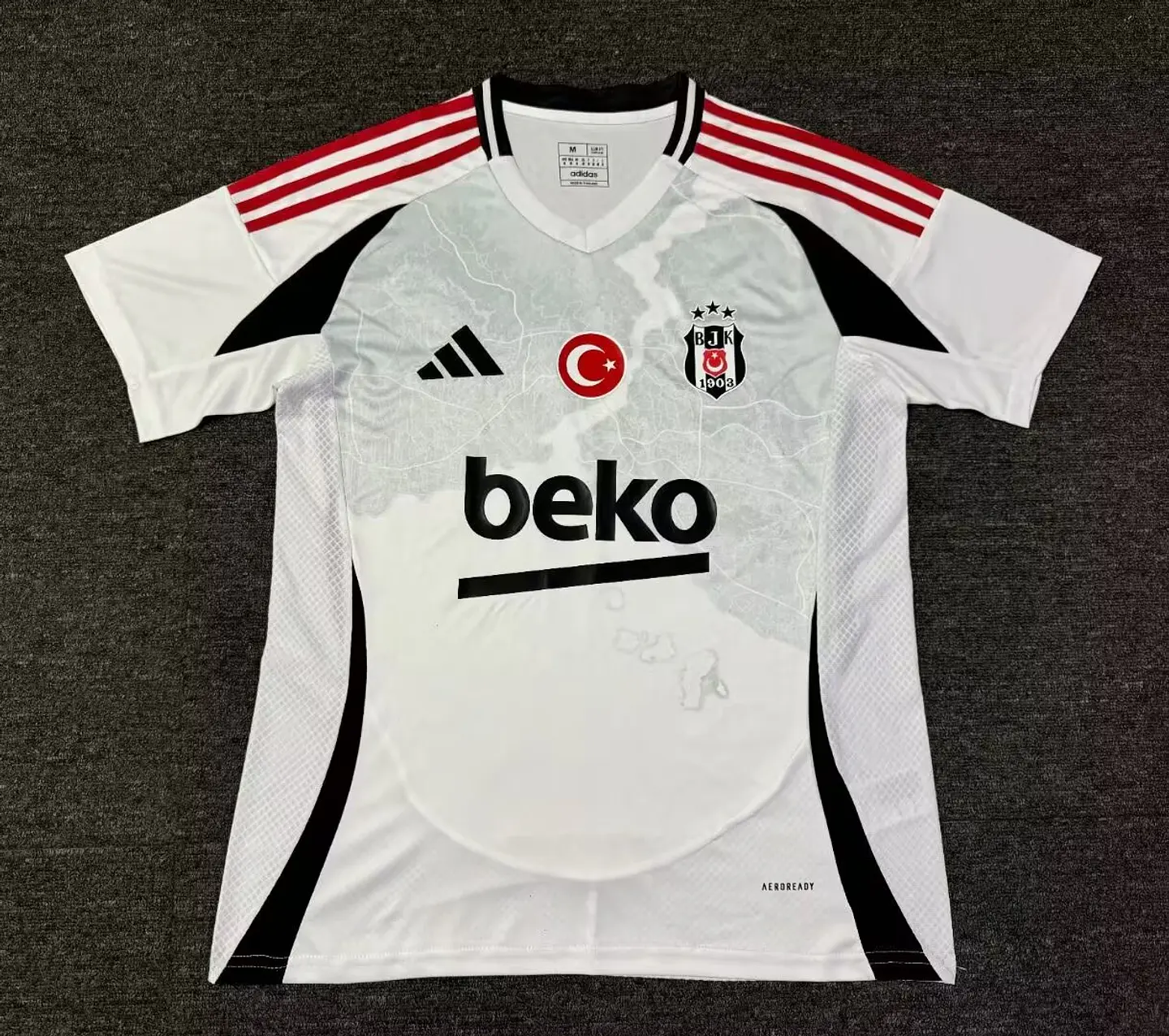 Camisola Besiktas III 24/25 1