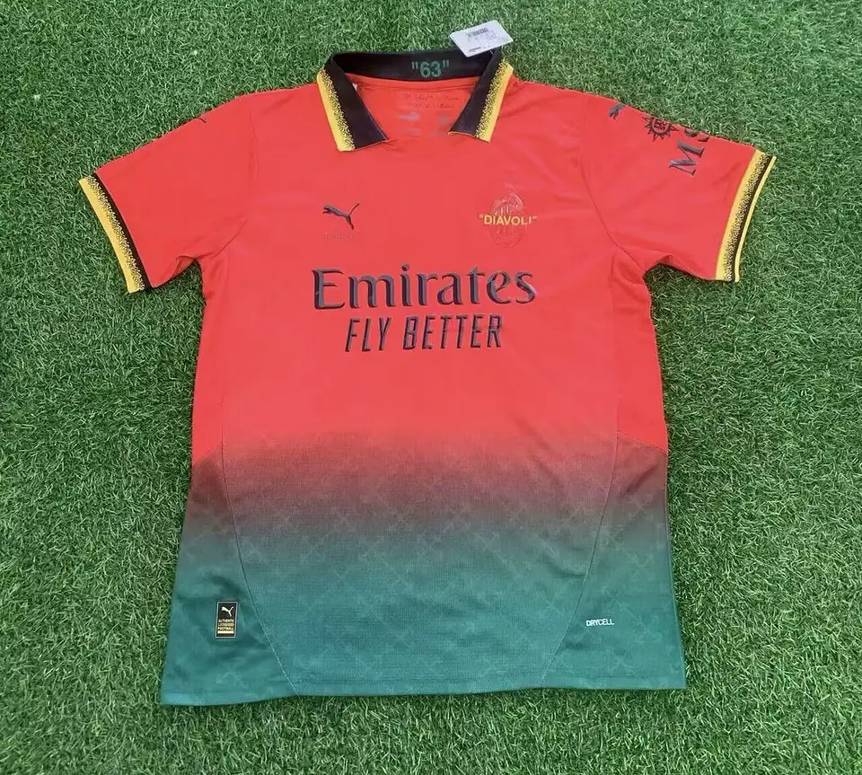 Camisola AC Milan Edição Especial 1