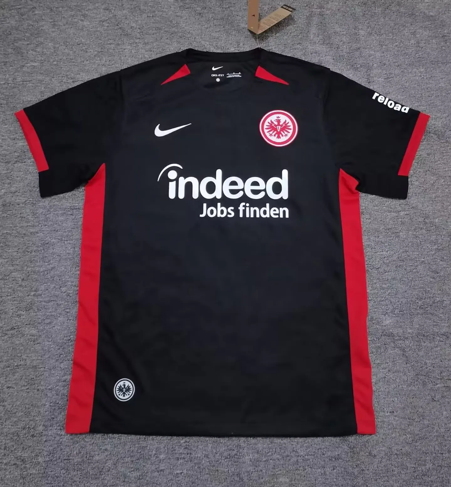 Camisola Frankfurt I 24/25 1