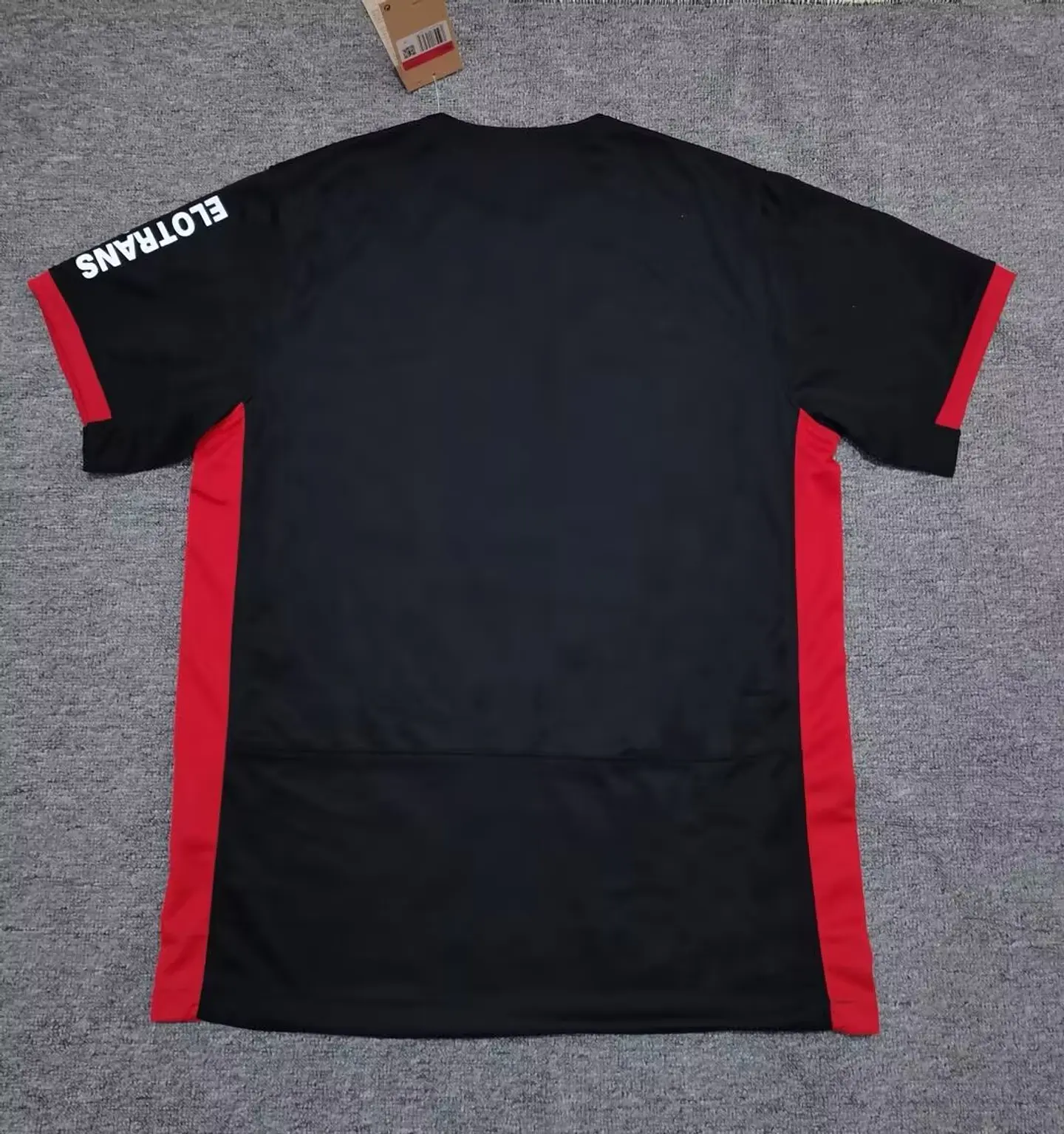 Camisola Frankfurt I 24/25 2