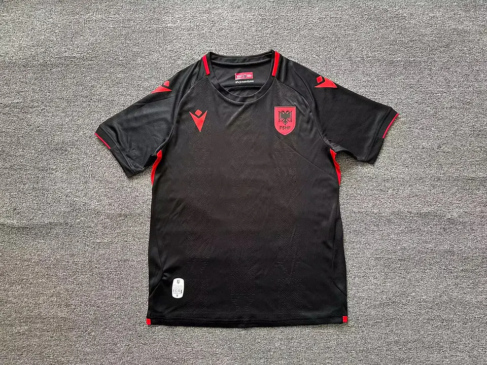Camisola Albânia III 1