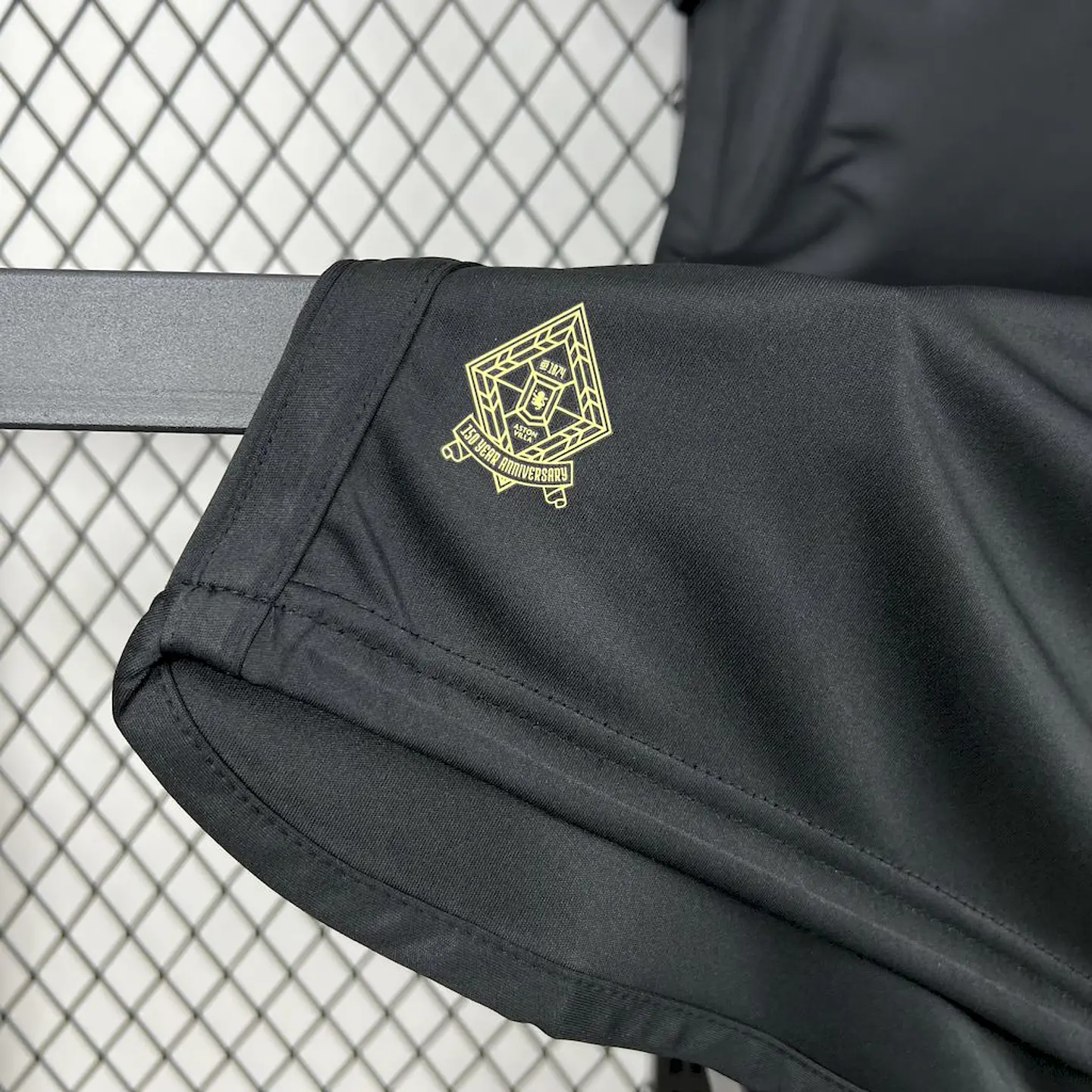 Camisola Aston Villa Edição 150° Aniversário 4