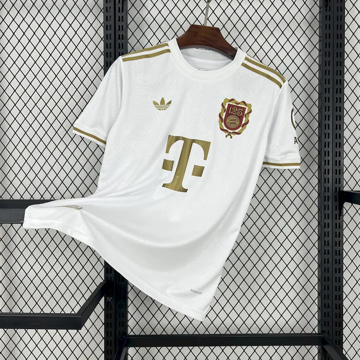 Camisola Bayern Edição Especial 125 anos 1