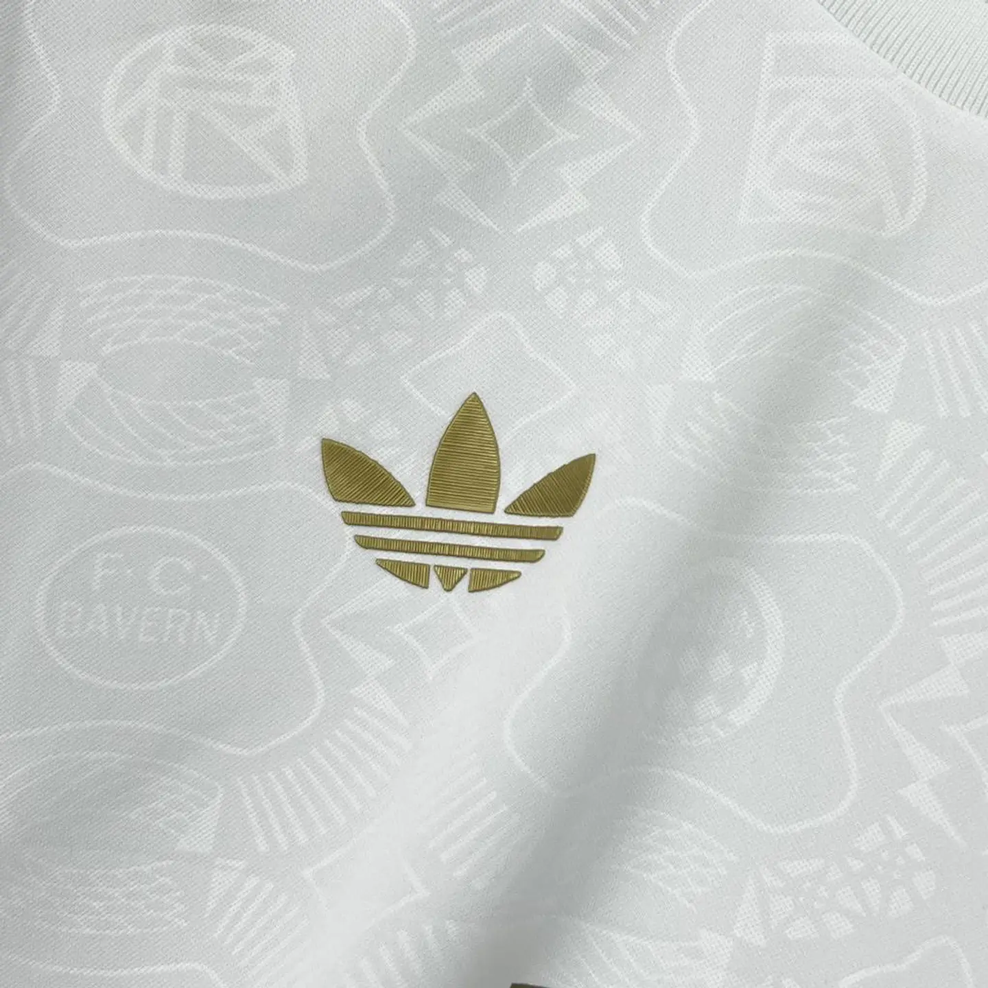 Camisola Bayern Edição Especial 125 anos 3