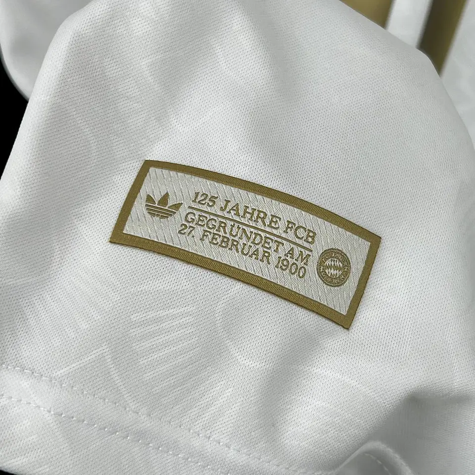 Camisola Bayern Edição Especial 125 anos 4