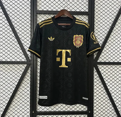 Camisola Bayern Edição Especial 125 anos