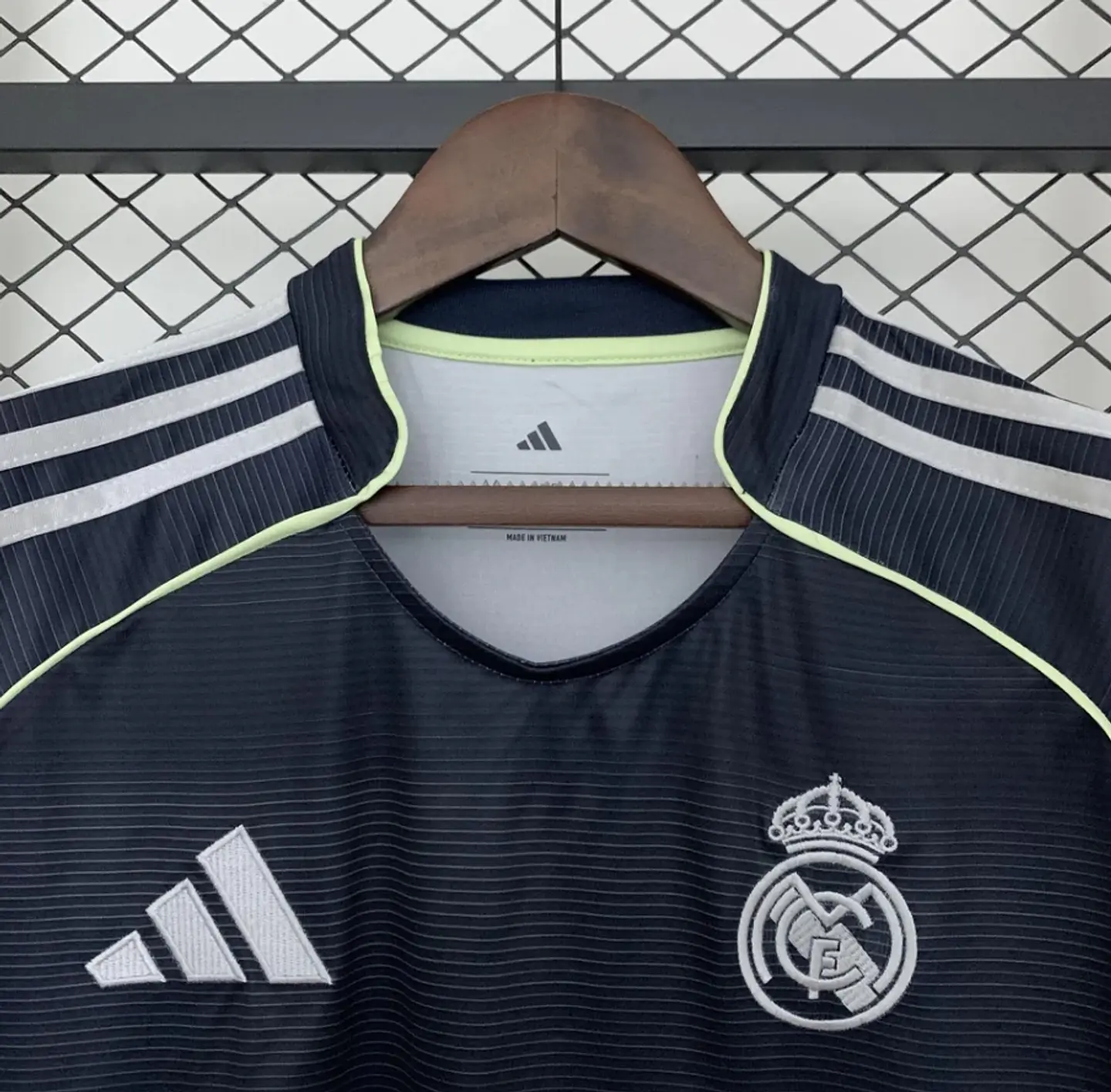 Camisola Real Madrid II 25/26 2