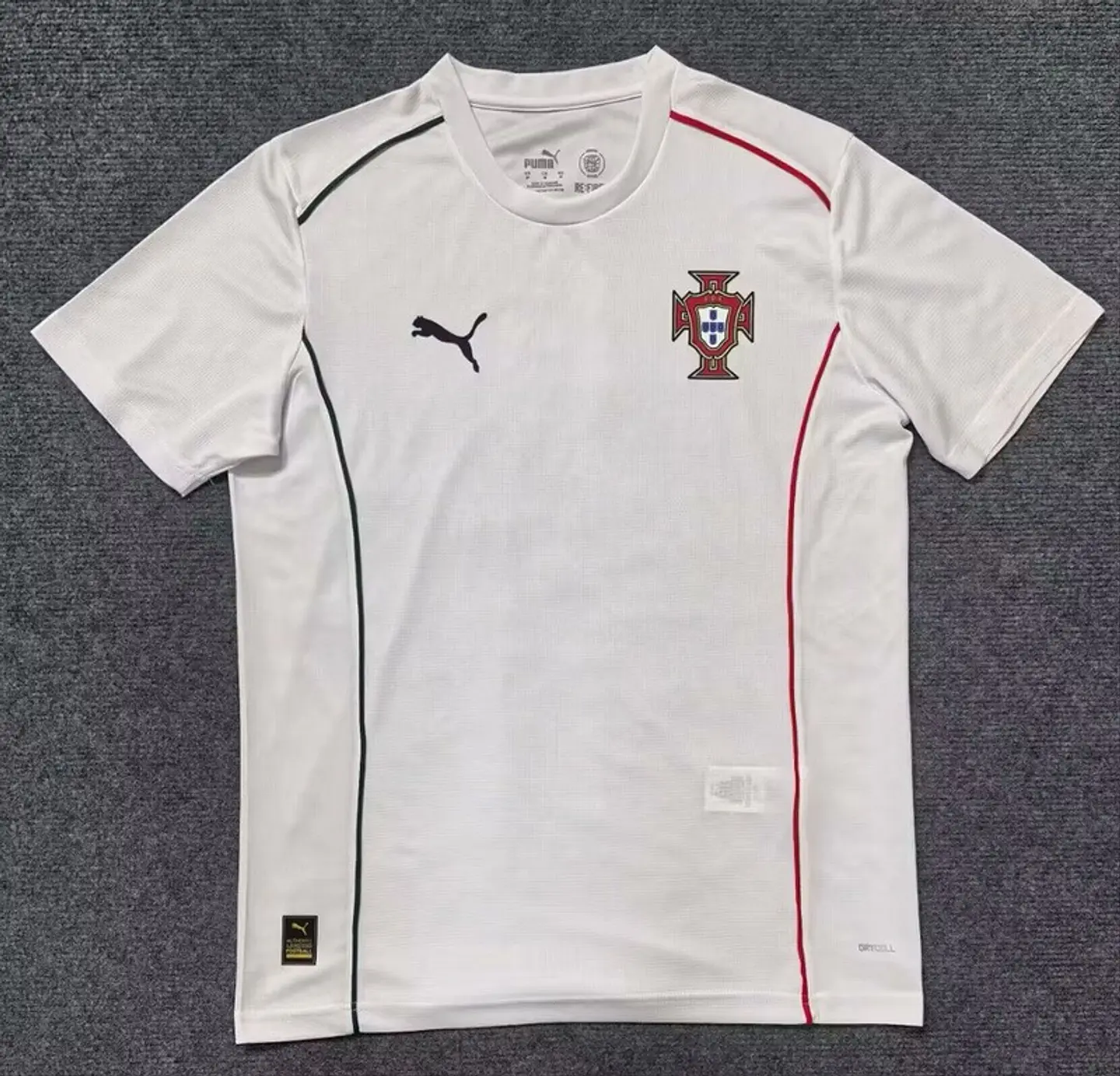 Camisola de saída Portugal 25/26 1