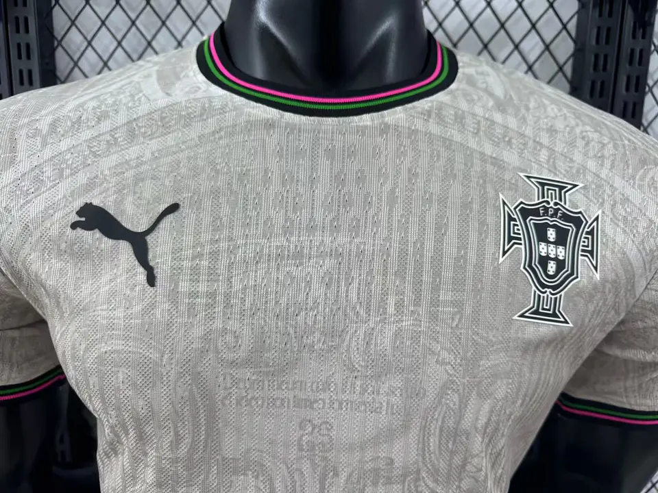 Camisola Portugal Edição Especial Versão Jogador 2