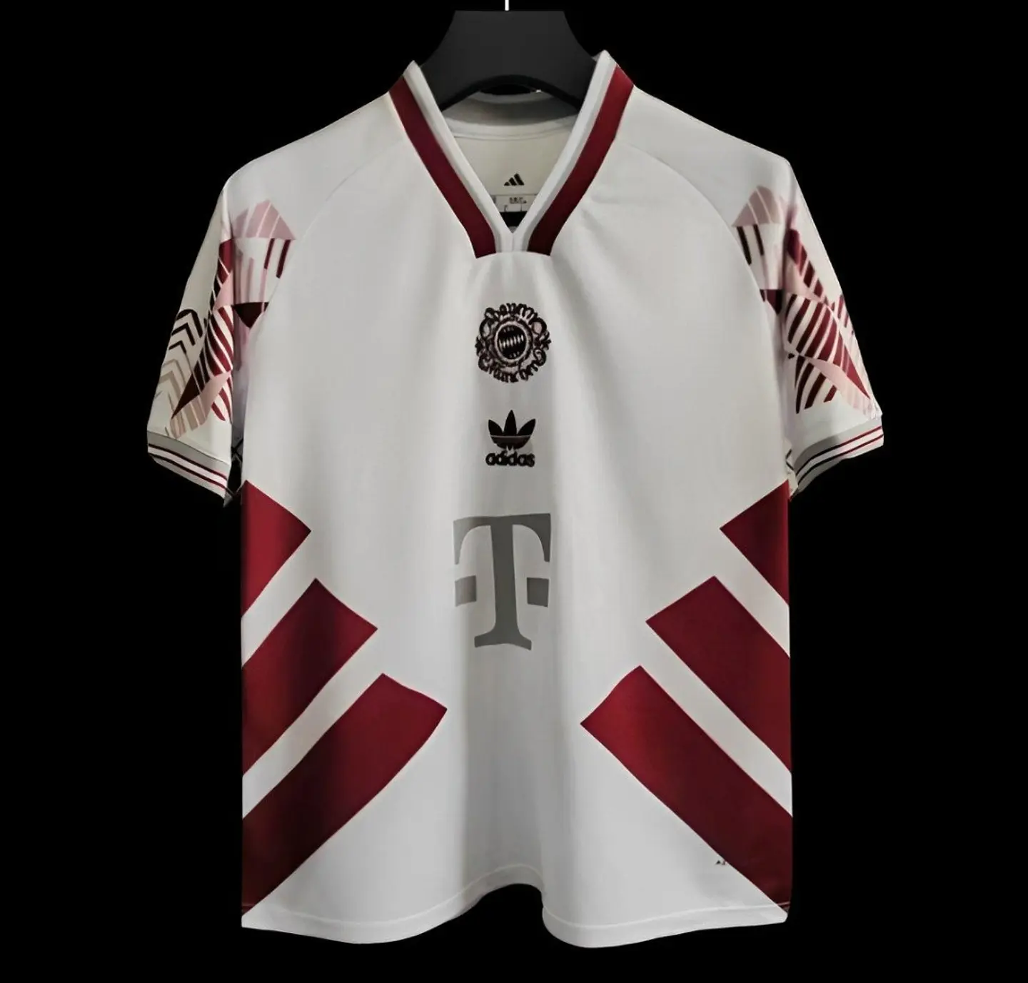 Camisola Bayern - Pré-jogo 25/26 1