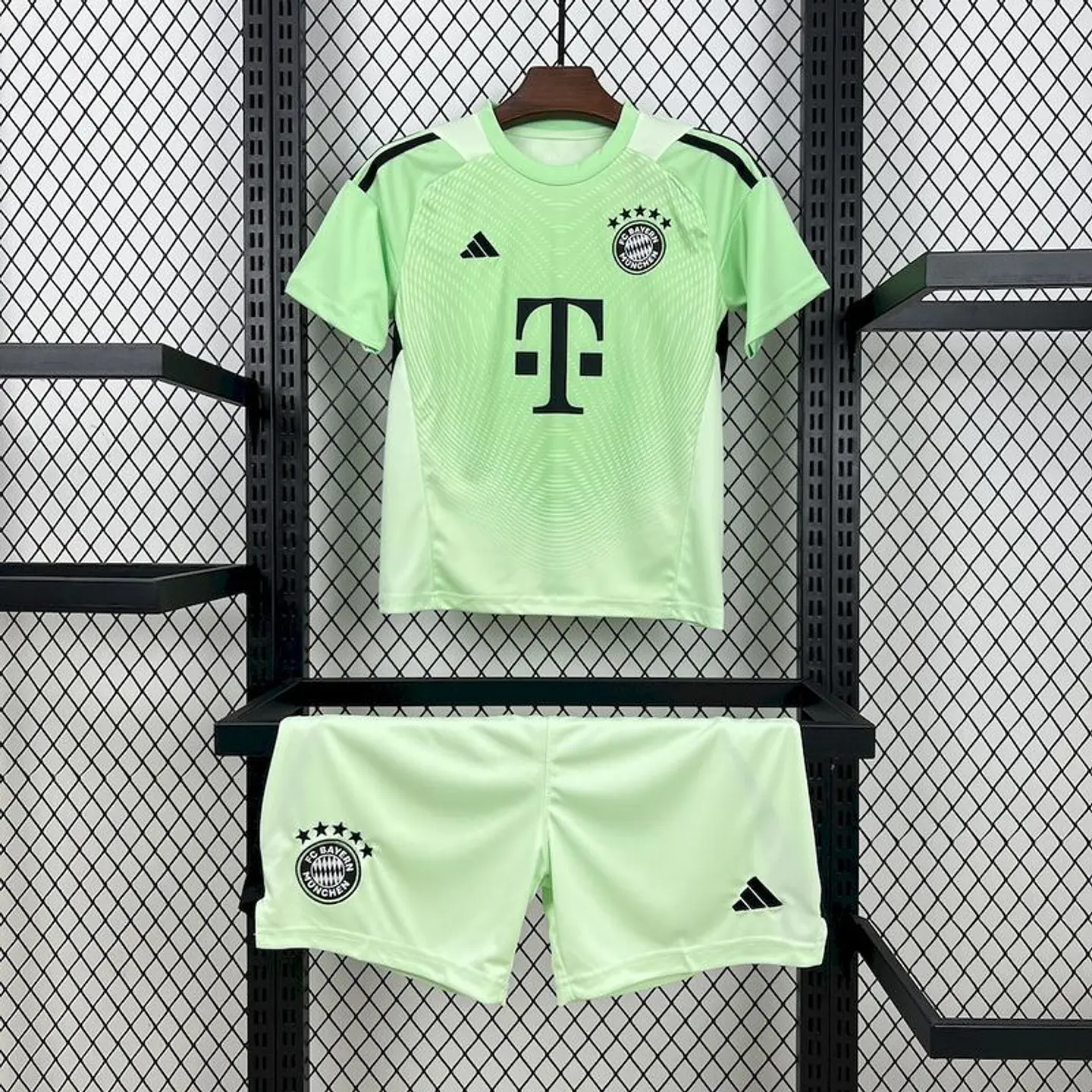 Kit Bayern GK 25/26 1
