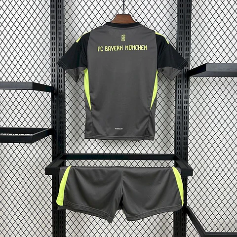 Kit Bayern GK 25/26