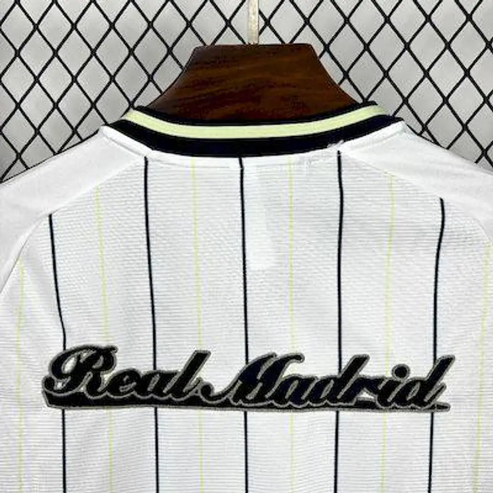 Camisola Real Madrid - Edição Especial Mundial de Clubes  4