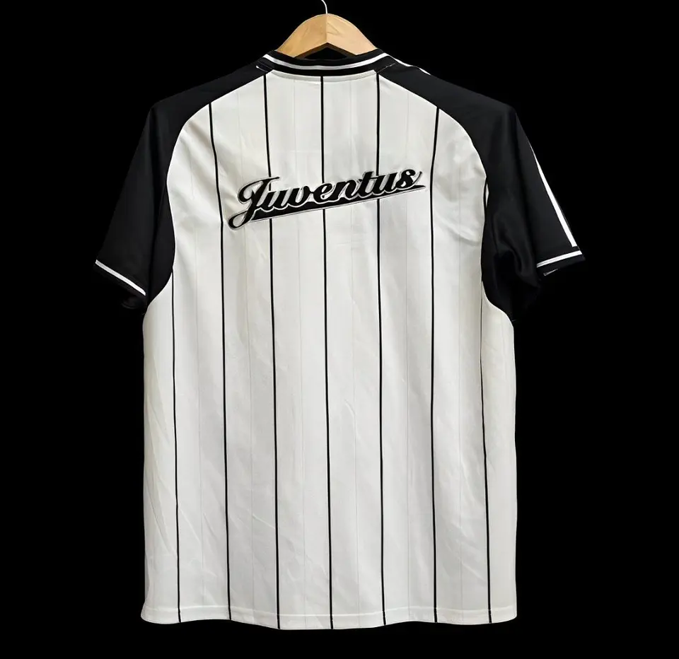 Camisola Juventus - Edição Especial Mundial de Clubes  2