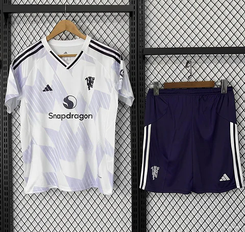 Kit Manchester United II 25/26