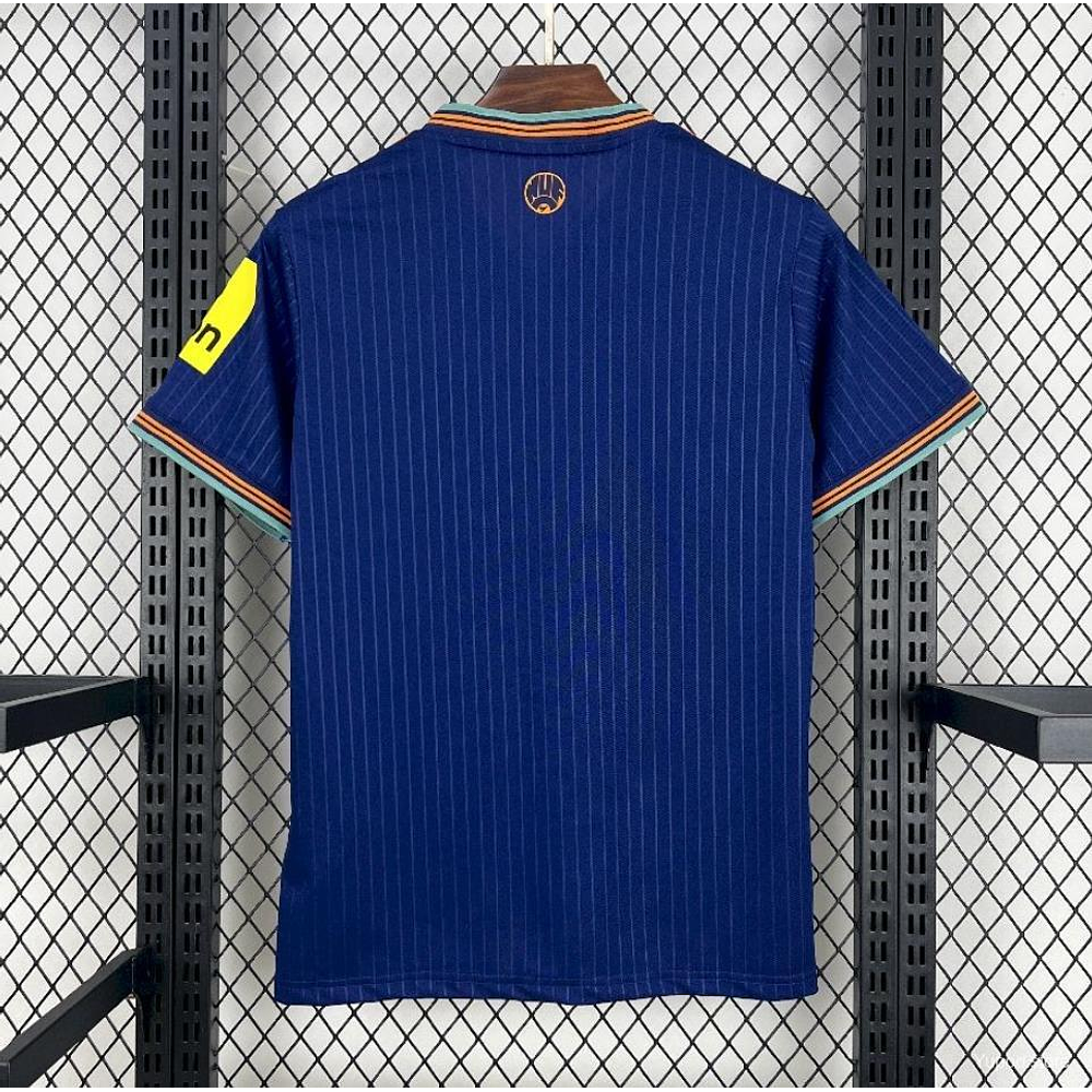 Camisola New Castle III 25/26