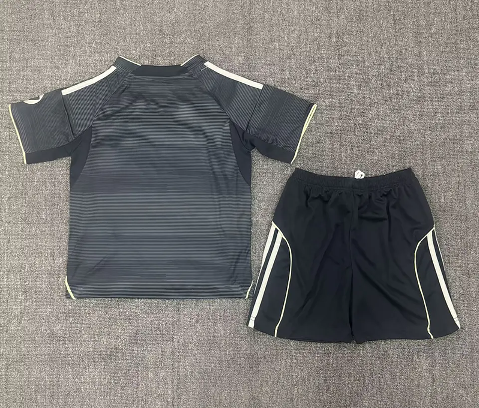 Kit Real Madrid II 25/26 2