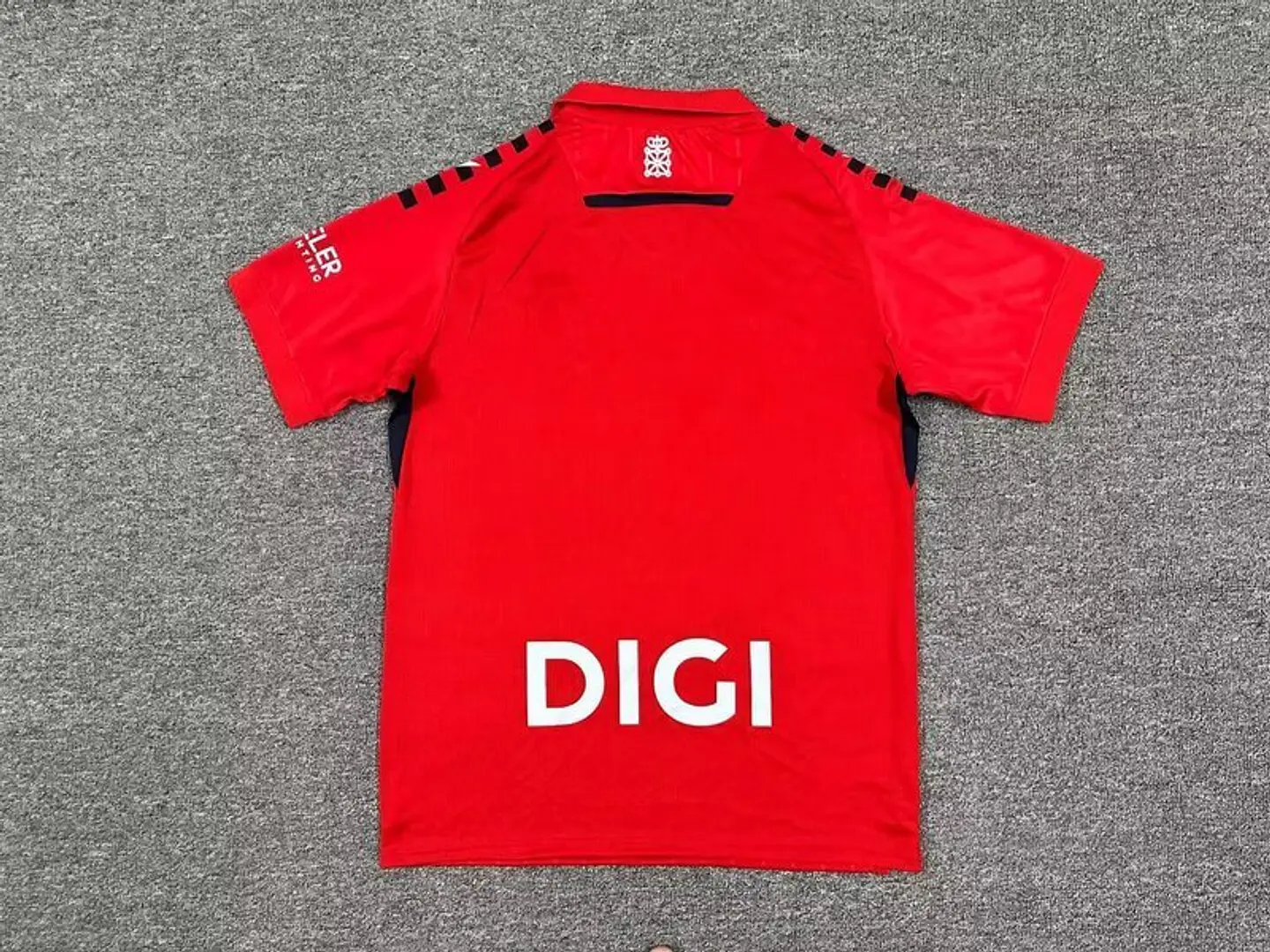 Camisola Osasuna I 25/26 2