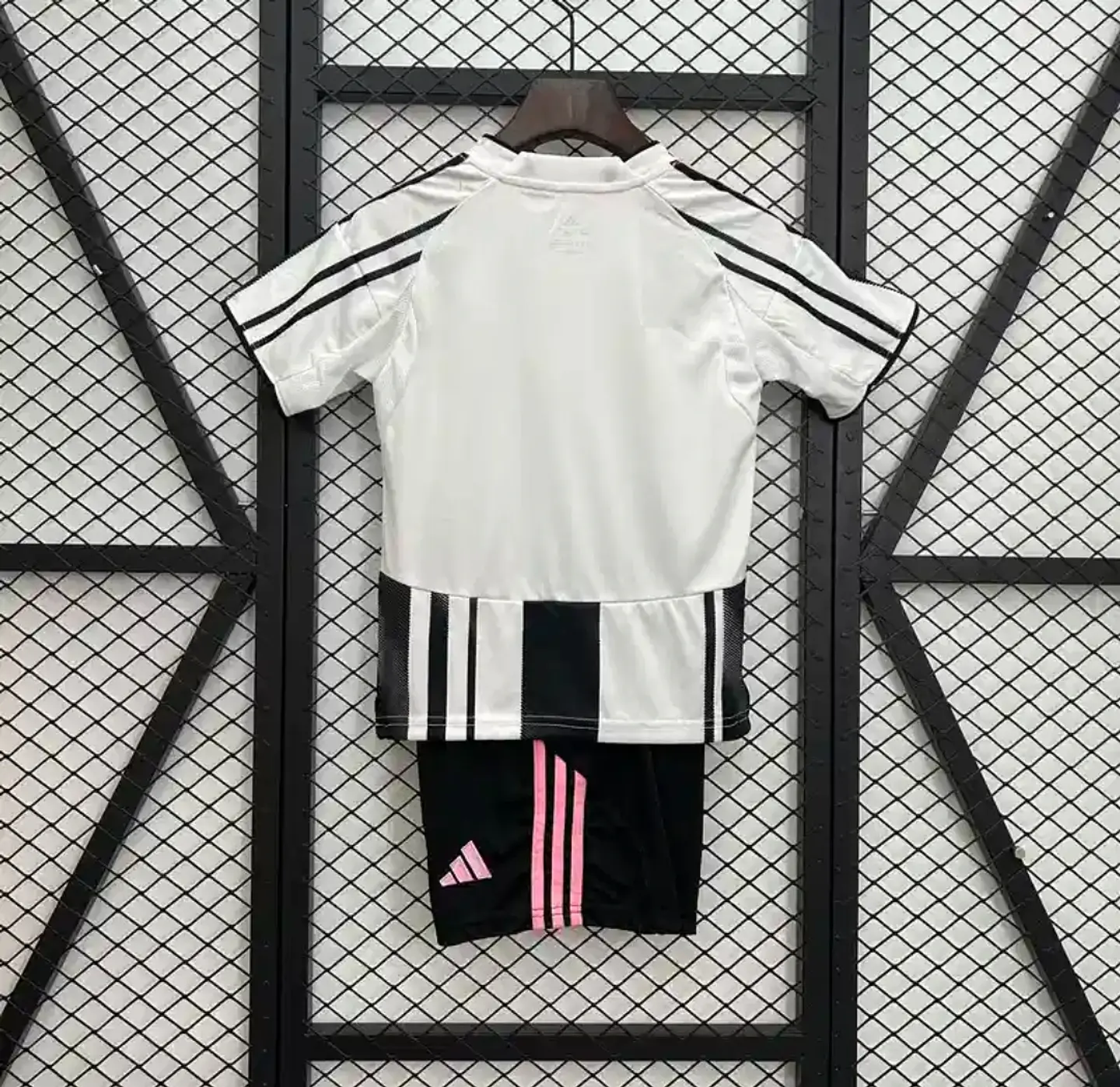 Kit Juventus I 25/26 2