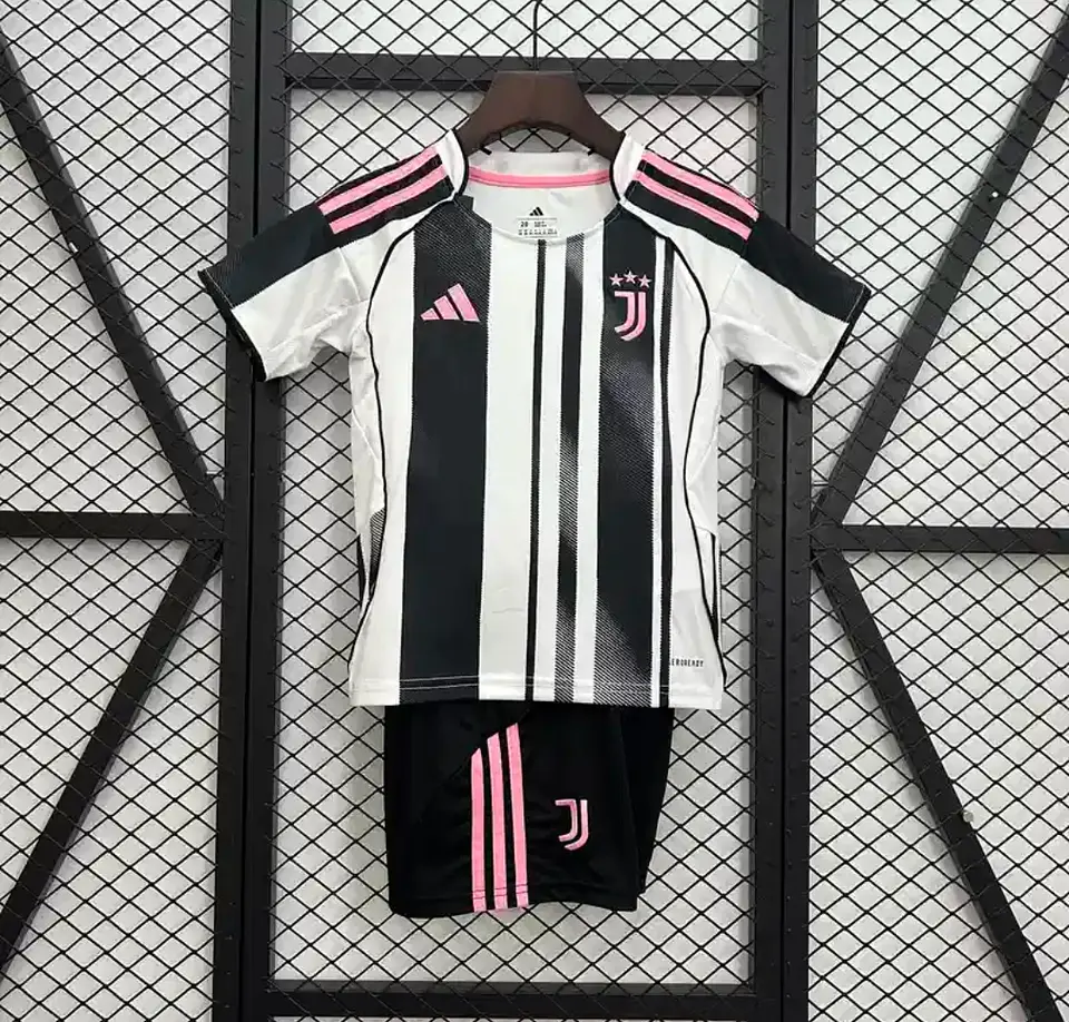 Kit Juventus I 25/26 1