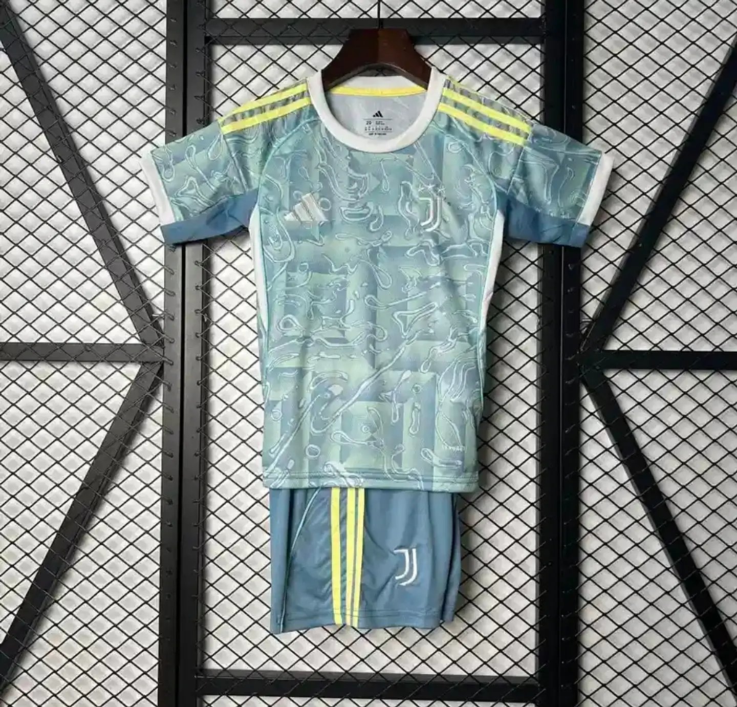 Kit Juventus II 25/26 1