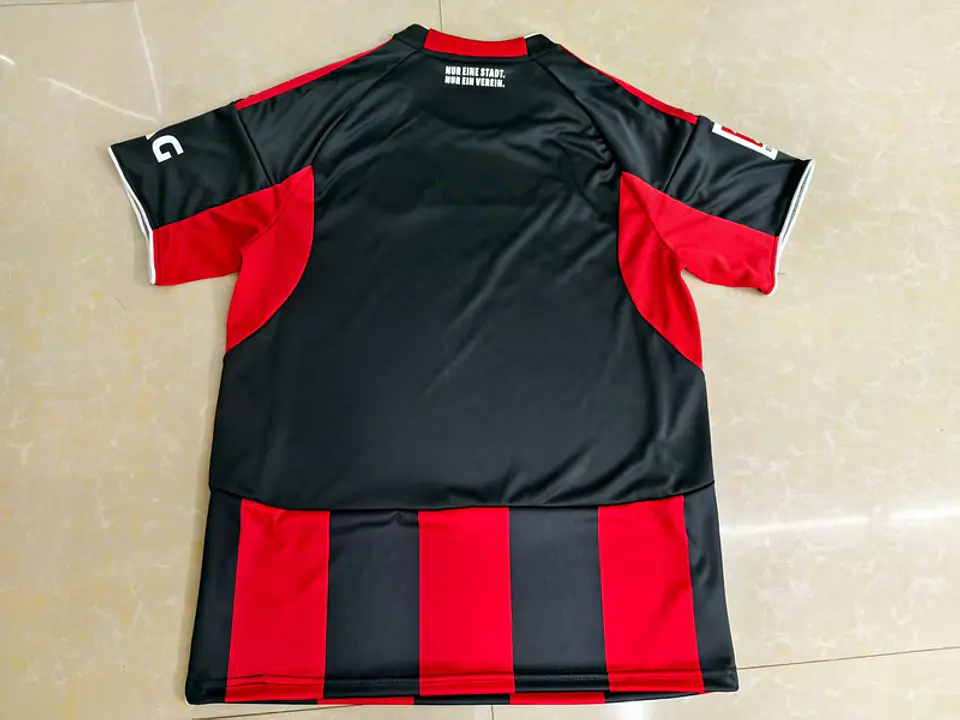Camisola Frankfurt I 25/26 2