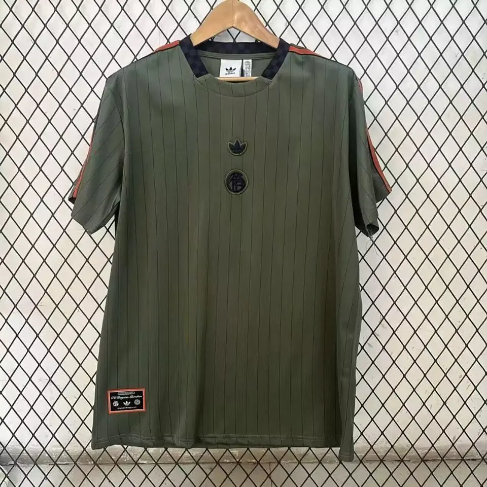 Camisola Bayern - Edição Especial 25/26 1