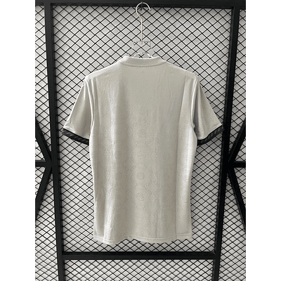 Camisola Bayern - Edição Especial 25/26