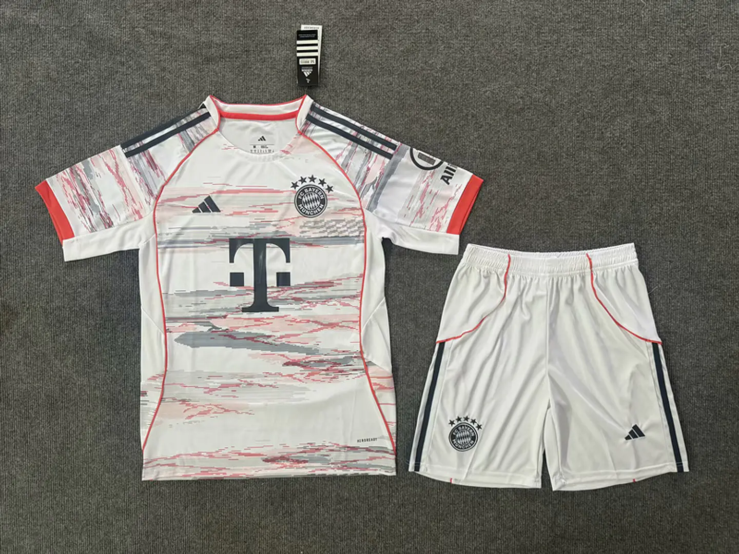 Kit Bayern II 25/26 1