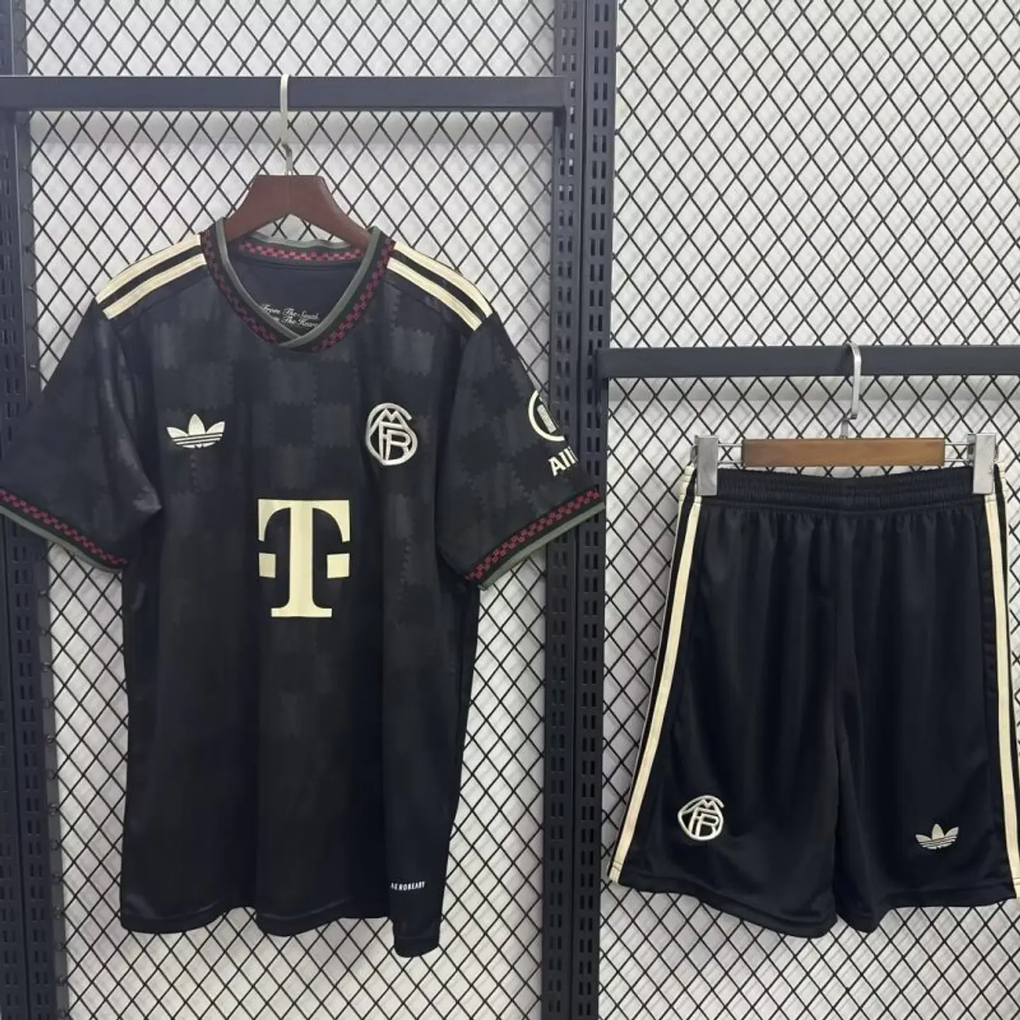 Kit Bayern III 25/26 1