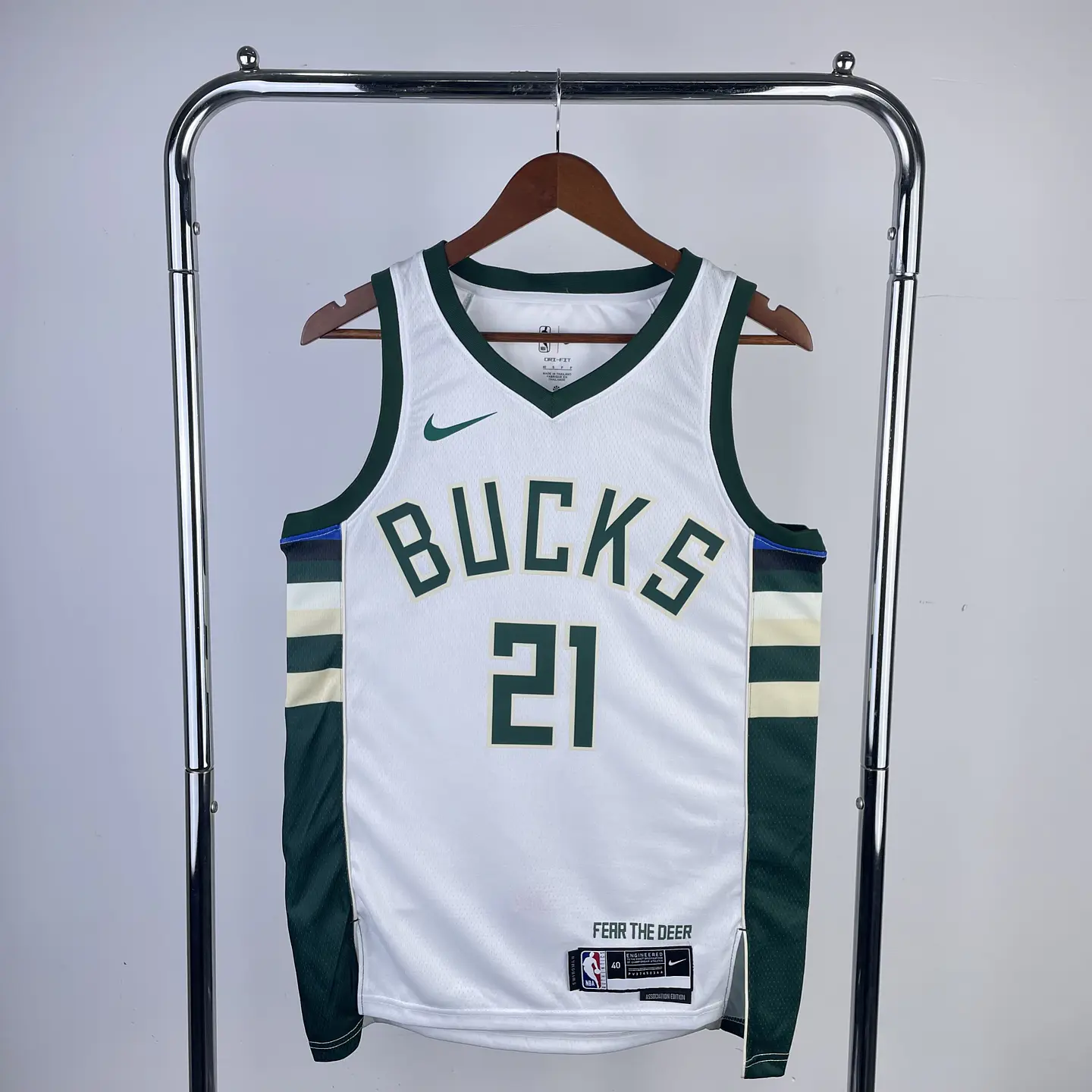 Camisola Milwaukee Bucks 2023 - Holiday N°21 1