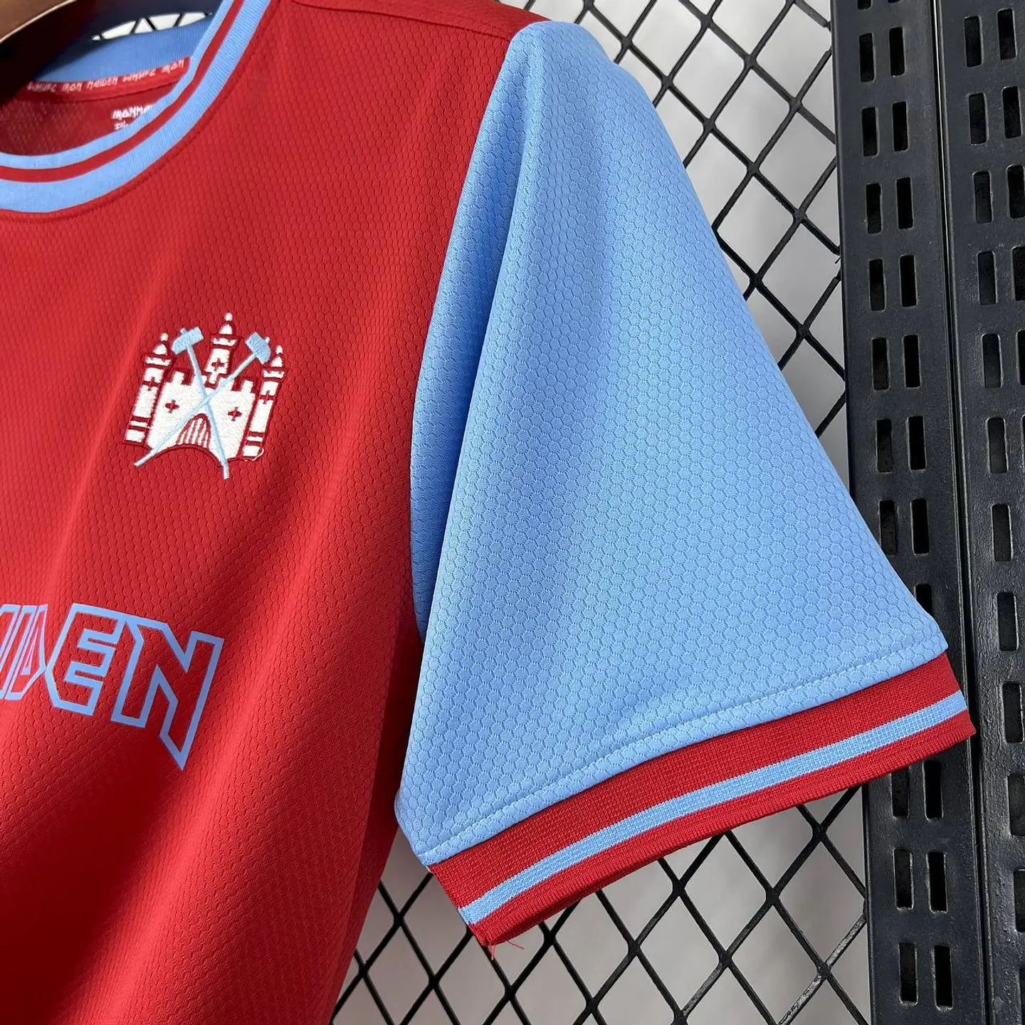 Camisola West Ham 25/26 - Edição Especial Iron Maiden 2
