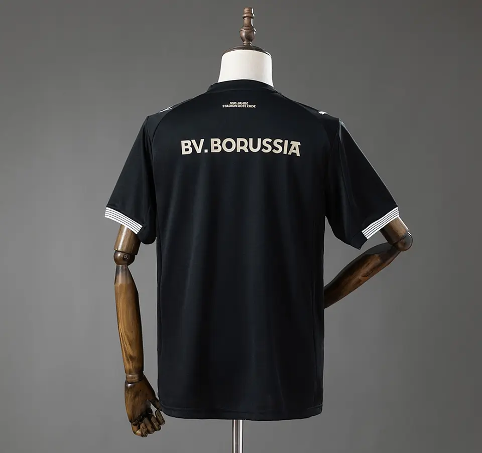 Camisola Borussia Dortmund 26/27 - Edição Especial - 100° Aniversário Estádio Rote Erde 2