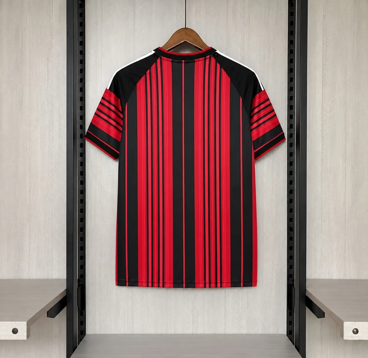 Camisola Frankfurt I 26/27 2