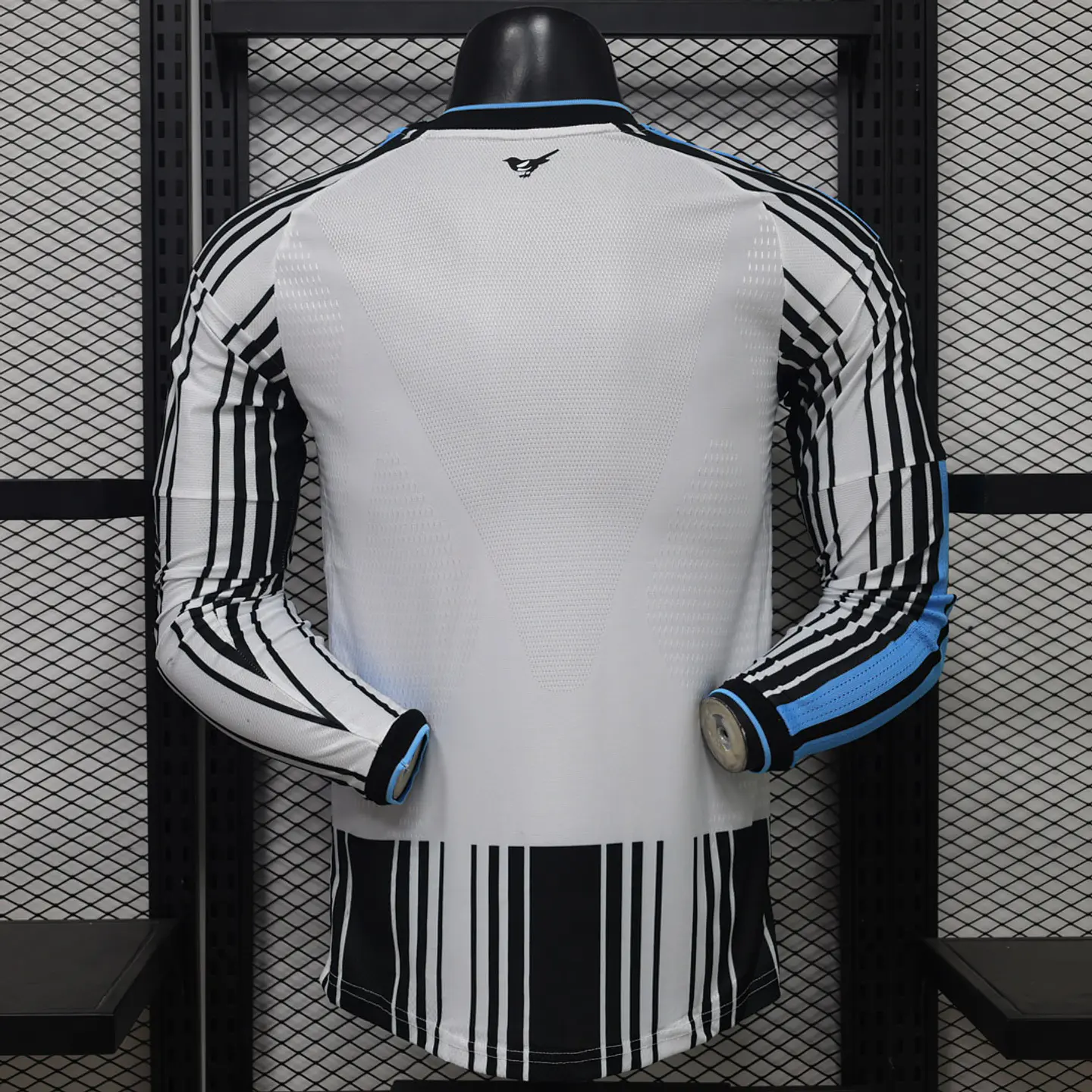 Camisola New Castle I 26/27 - Versão Jogador - Manga Longa 2