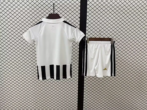 Kit Juventus I 26/27