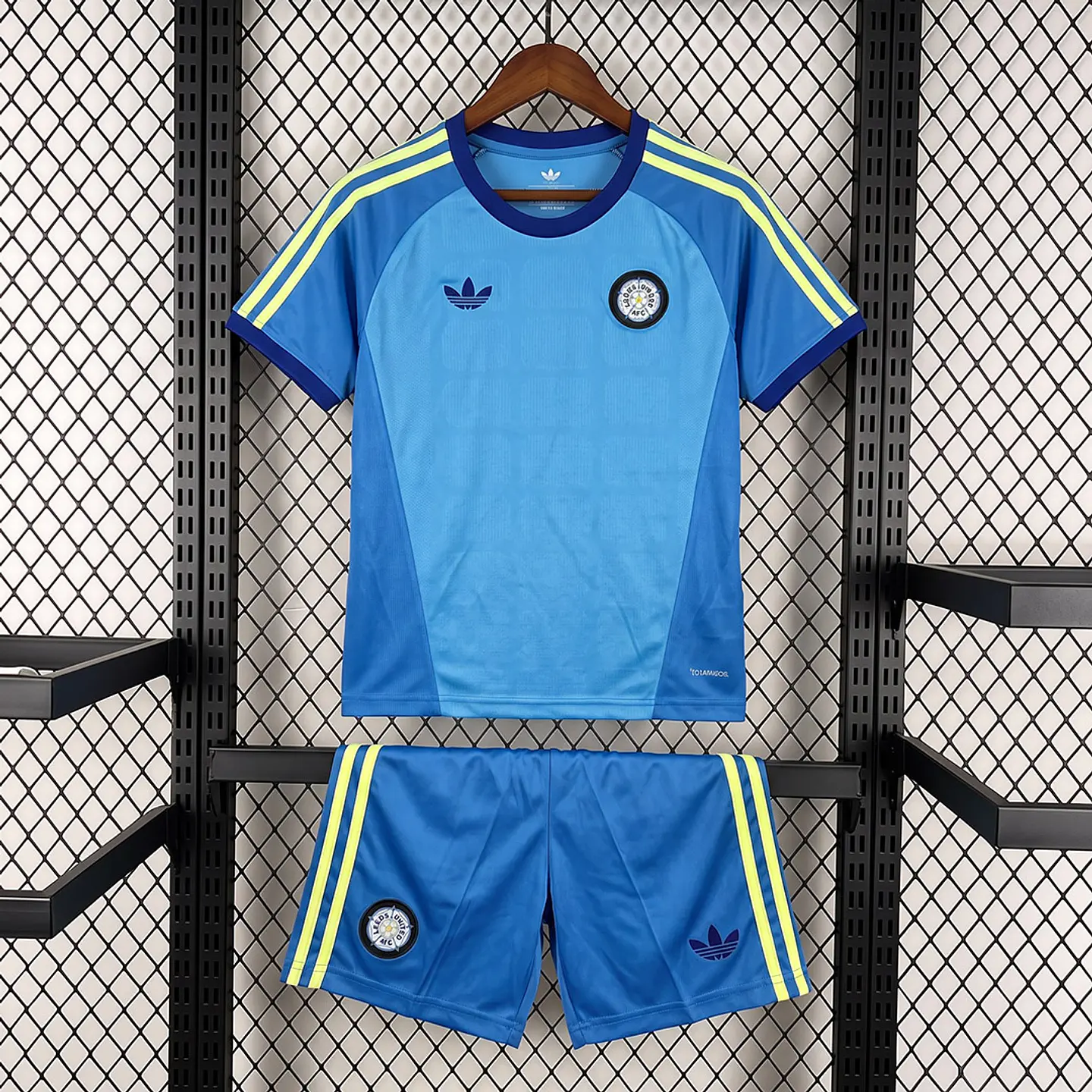 Kit Leeds GR 26/27 1