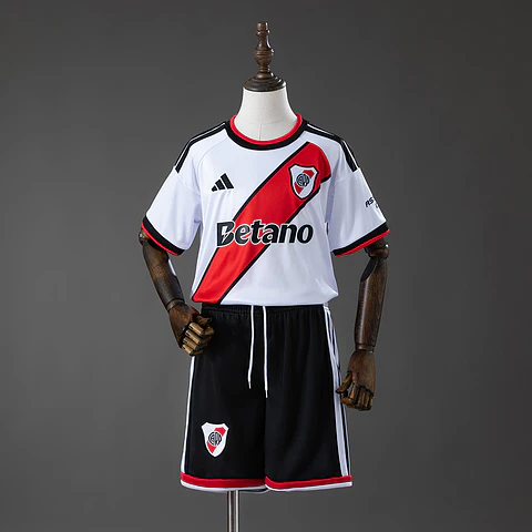 Kit River Plate I 26/27
