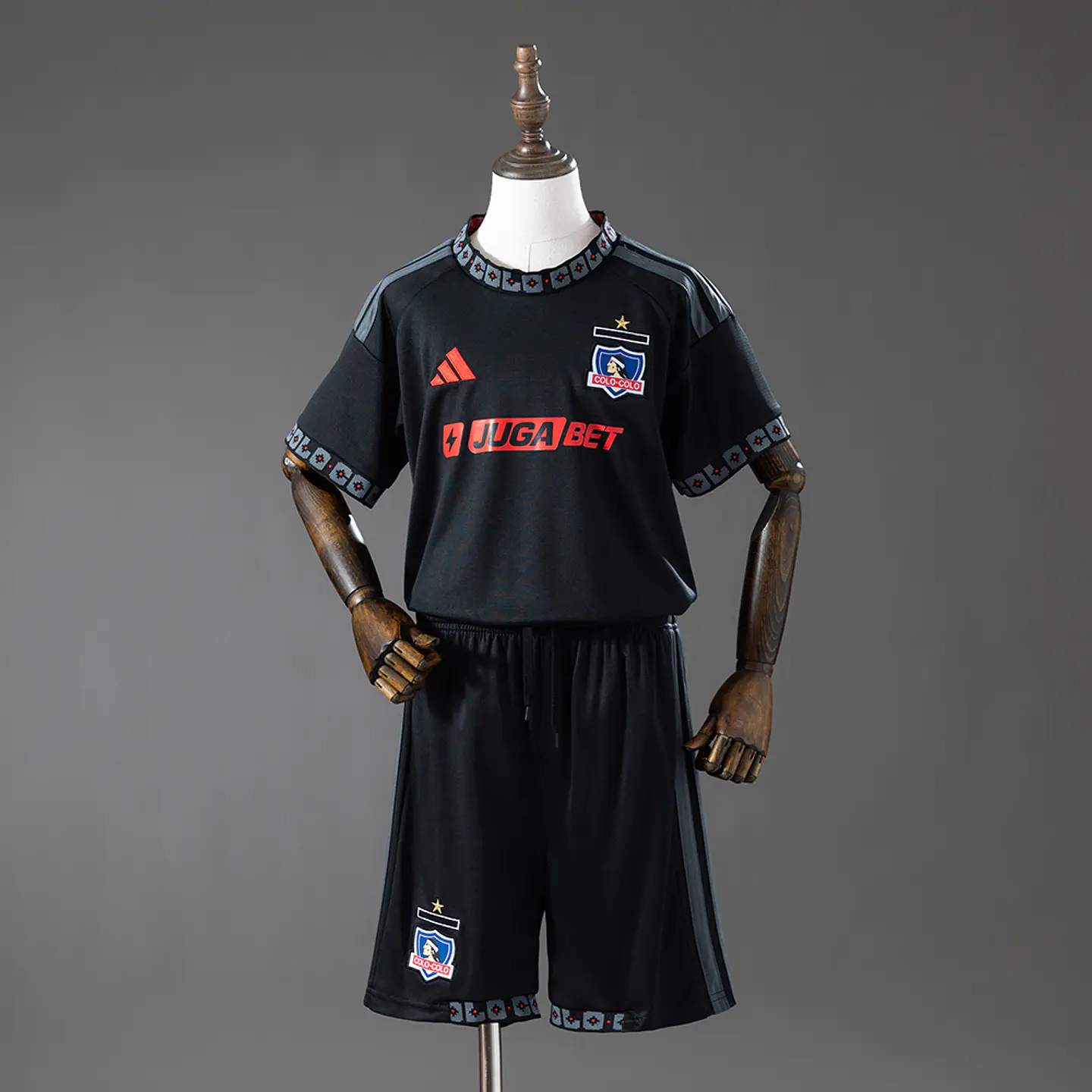 Kit Colo Colo II 26/27 1
