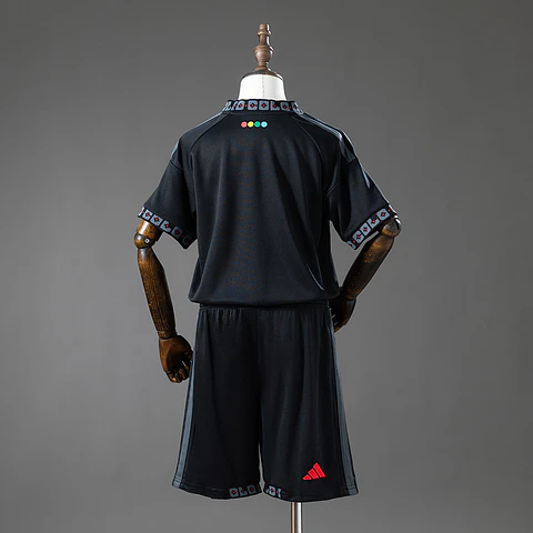 Kit Colo Colo II 26/27