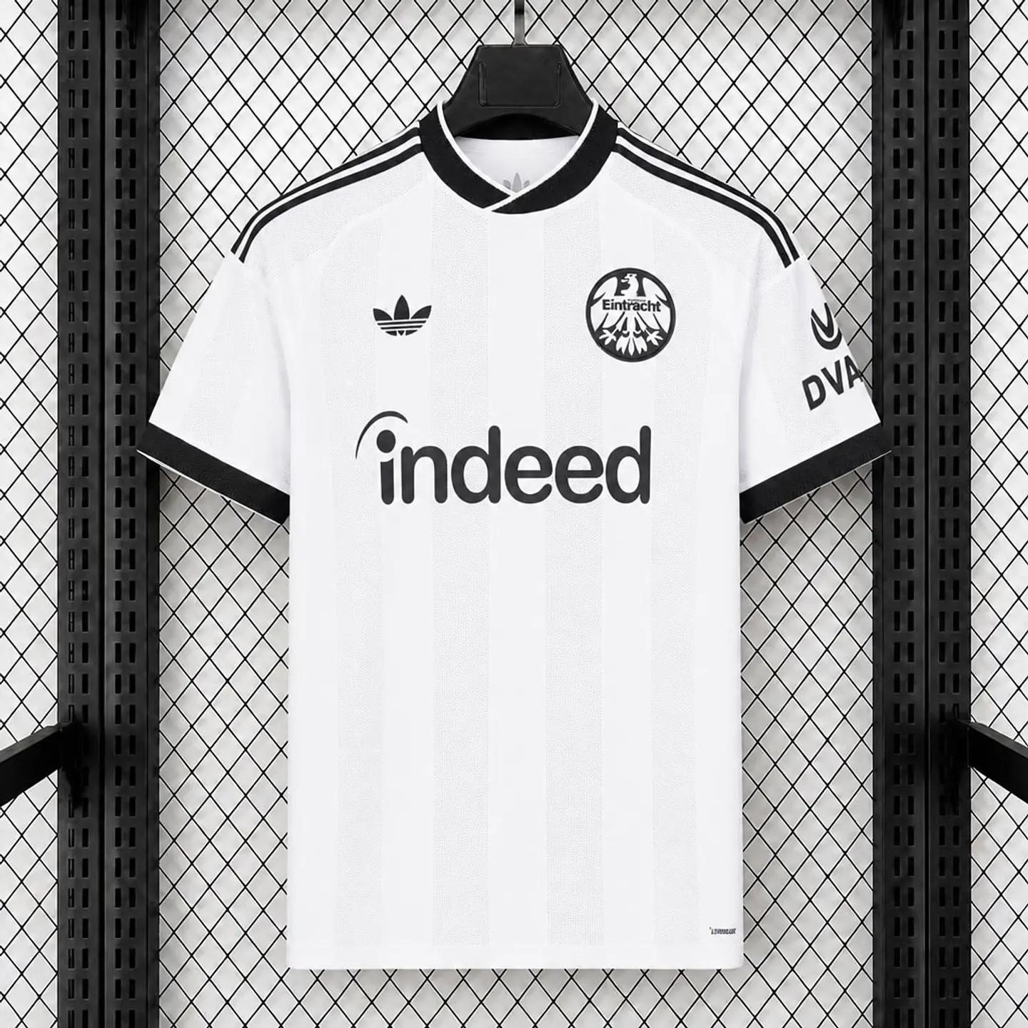 Camisola Frankfurt II 26/27 1