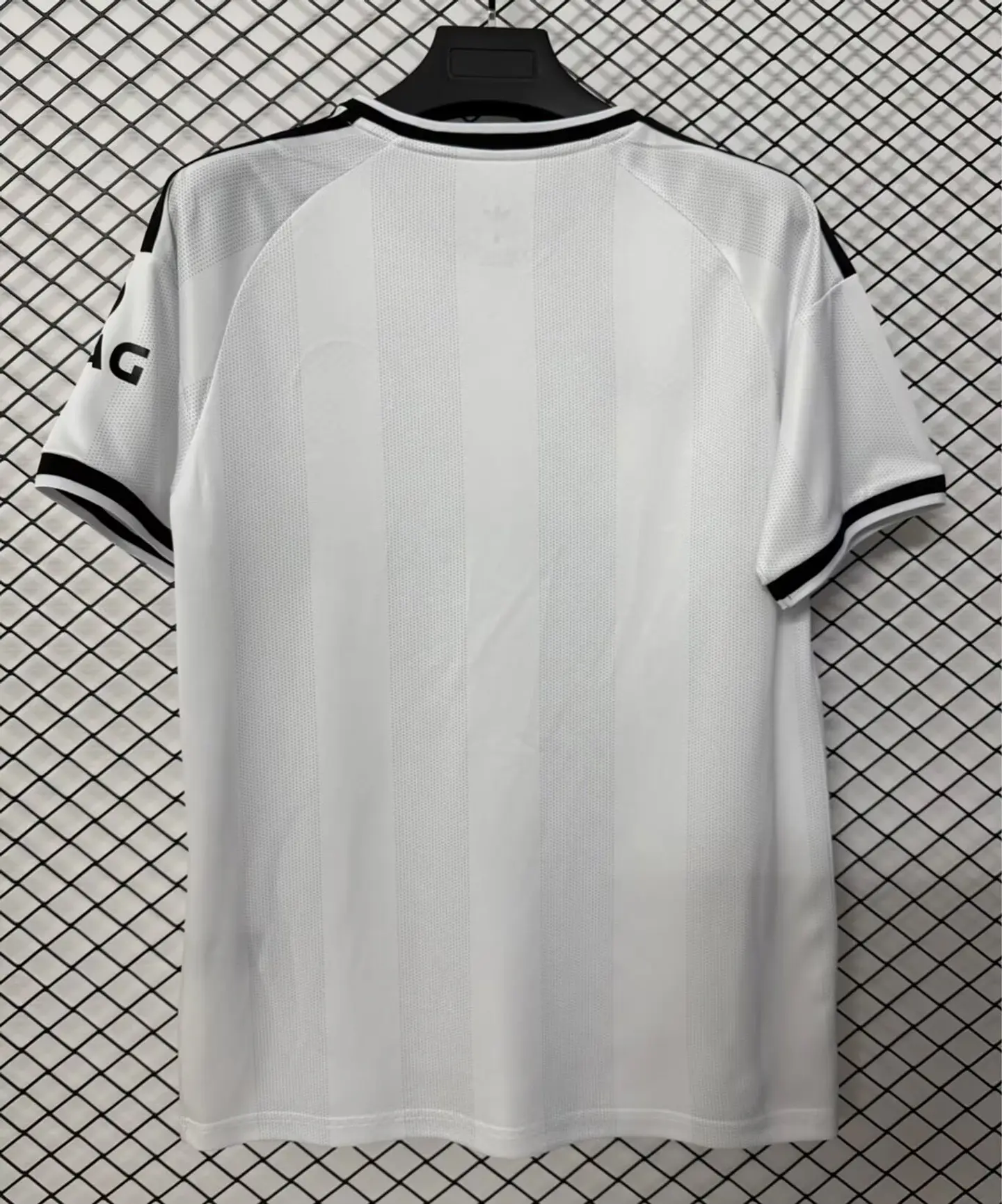 Camisola Frankfurt II 26/27 2