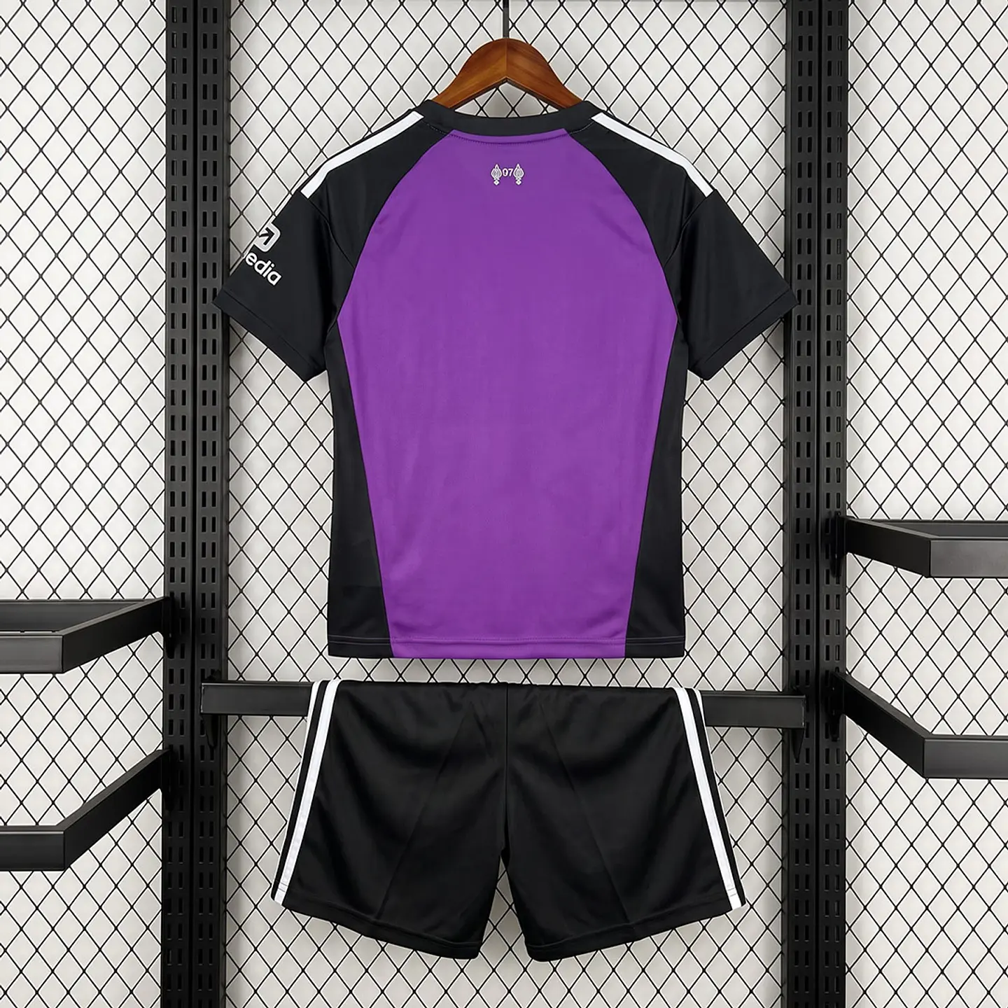 Kit Liverpool GR 26/27 2