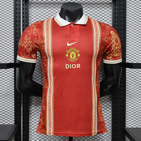 Camisola Manchester United 26/27 - Edição Especial Dior - Versão Jogador