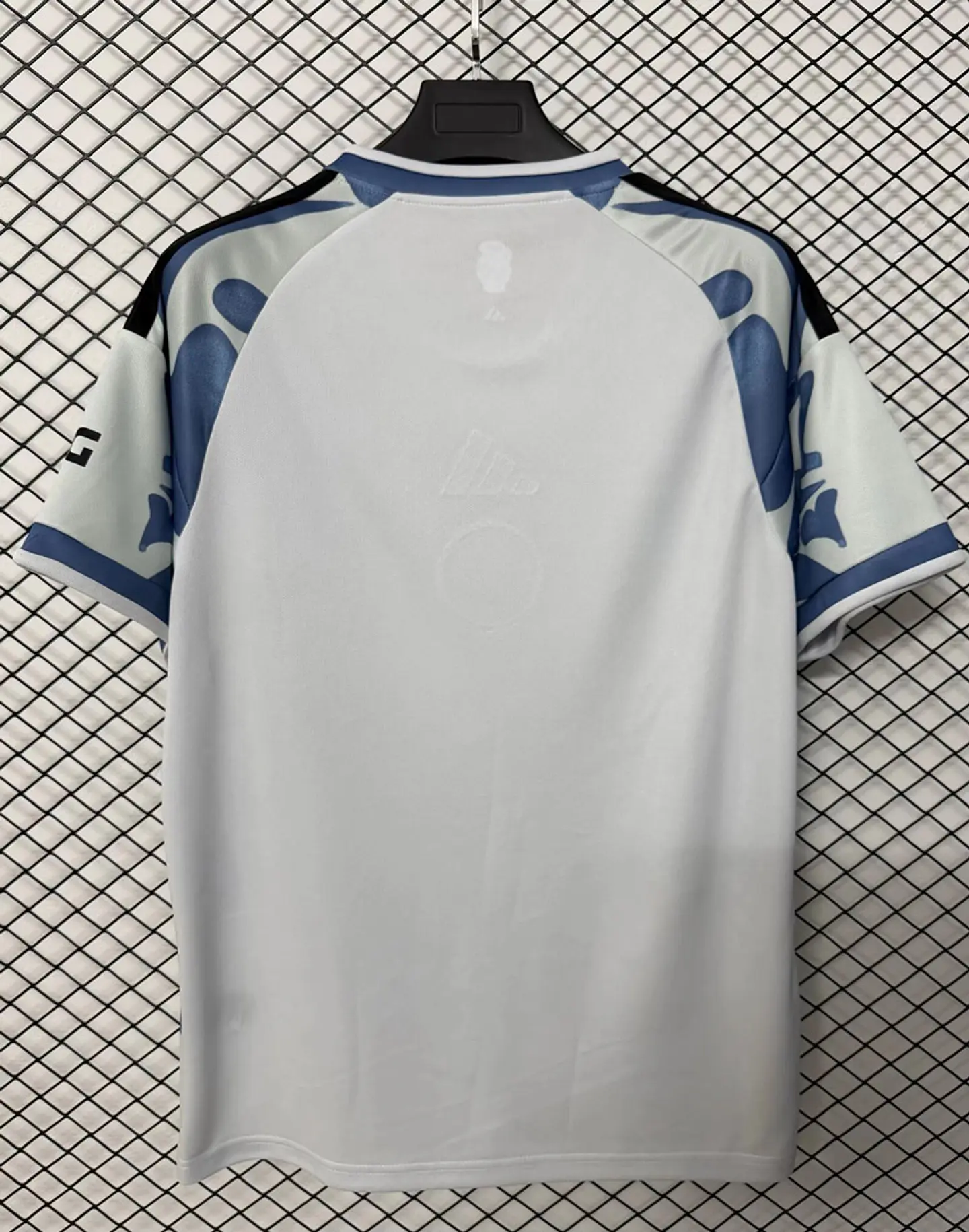 Camisola Frankfurt III 26/27 2