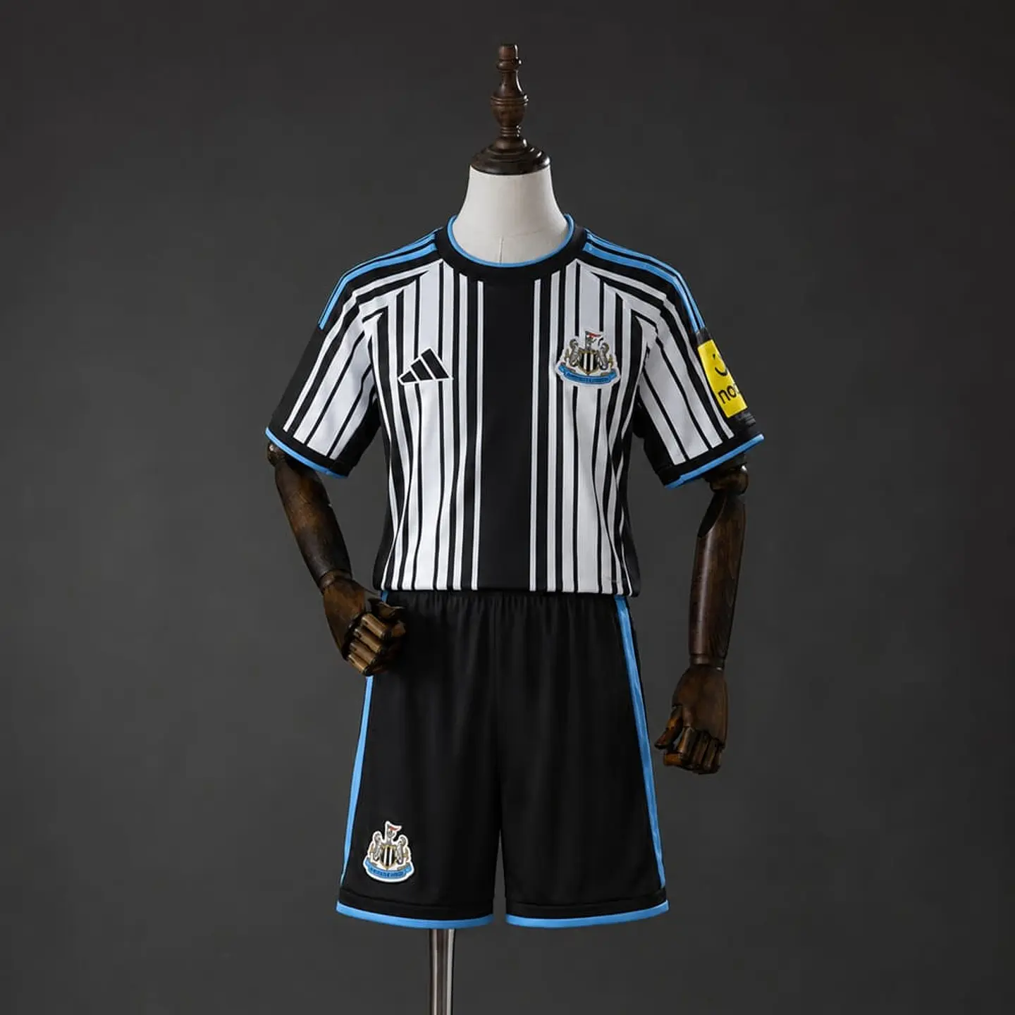 Kit New Castle I 26/27 1