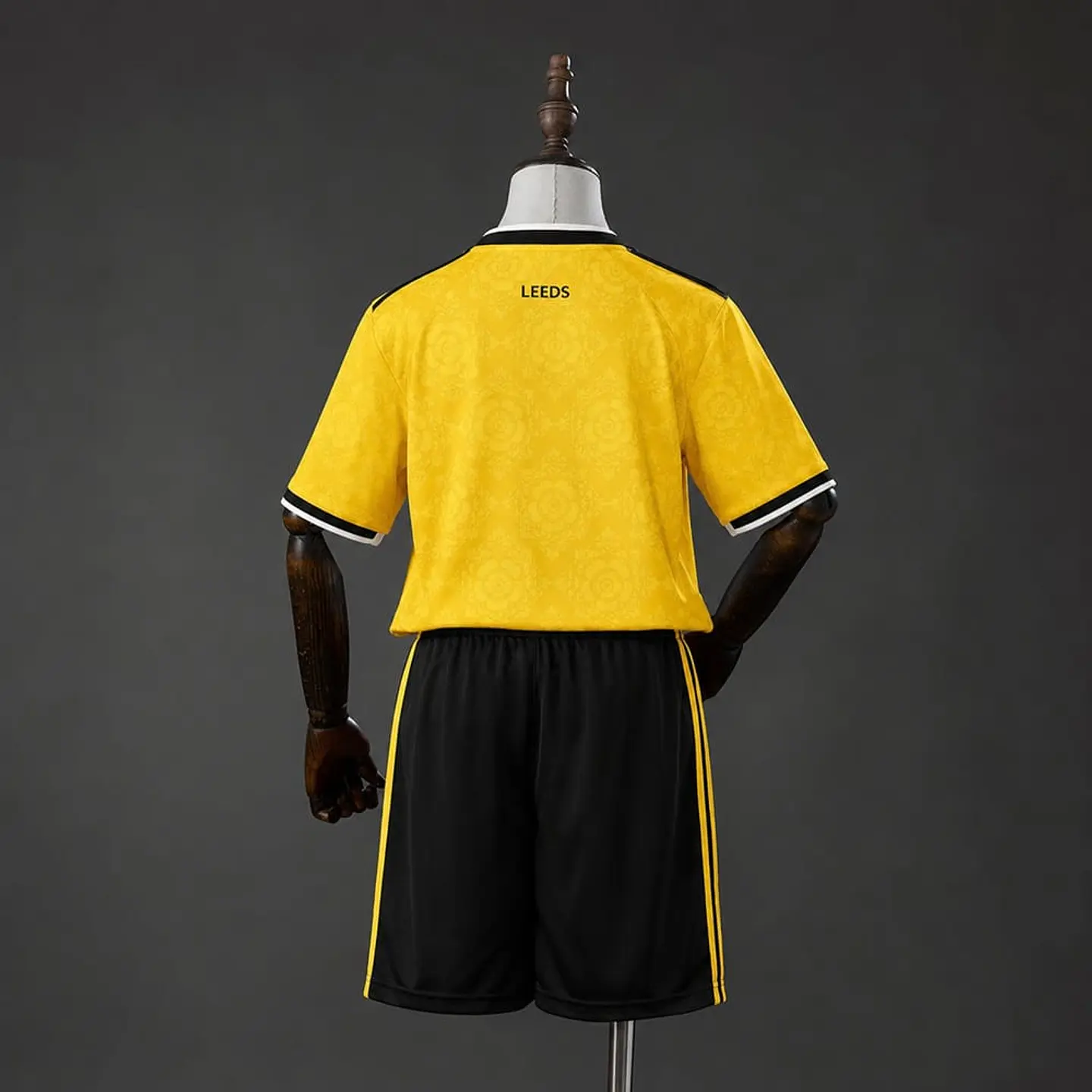 Kit Leeds II 26/27 2